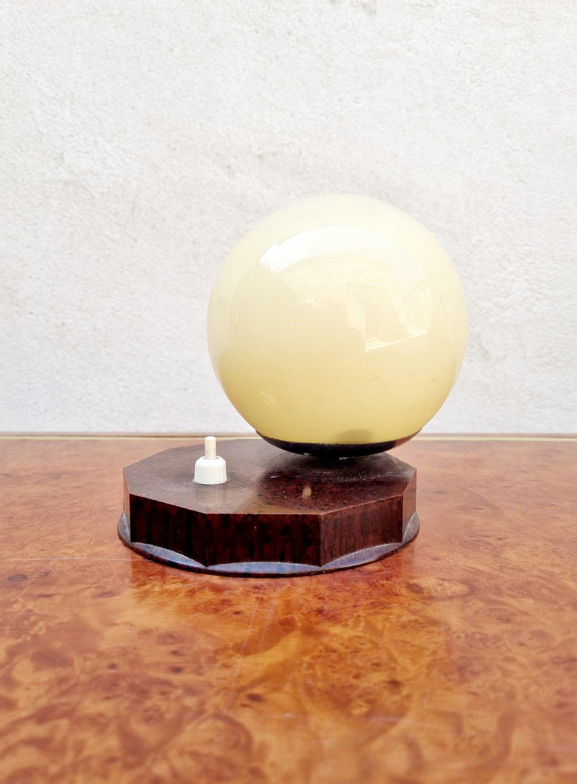 Lampe de bureau Art déco en bakélite et verre, Autriche, années 40 en vente 6