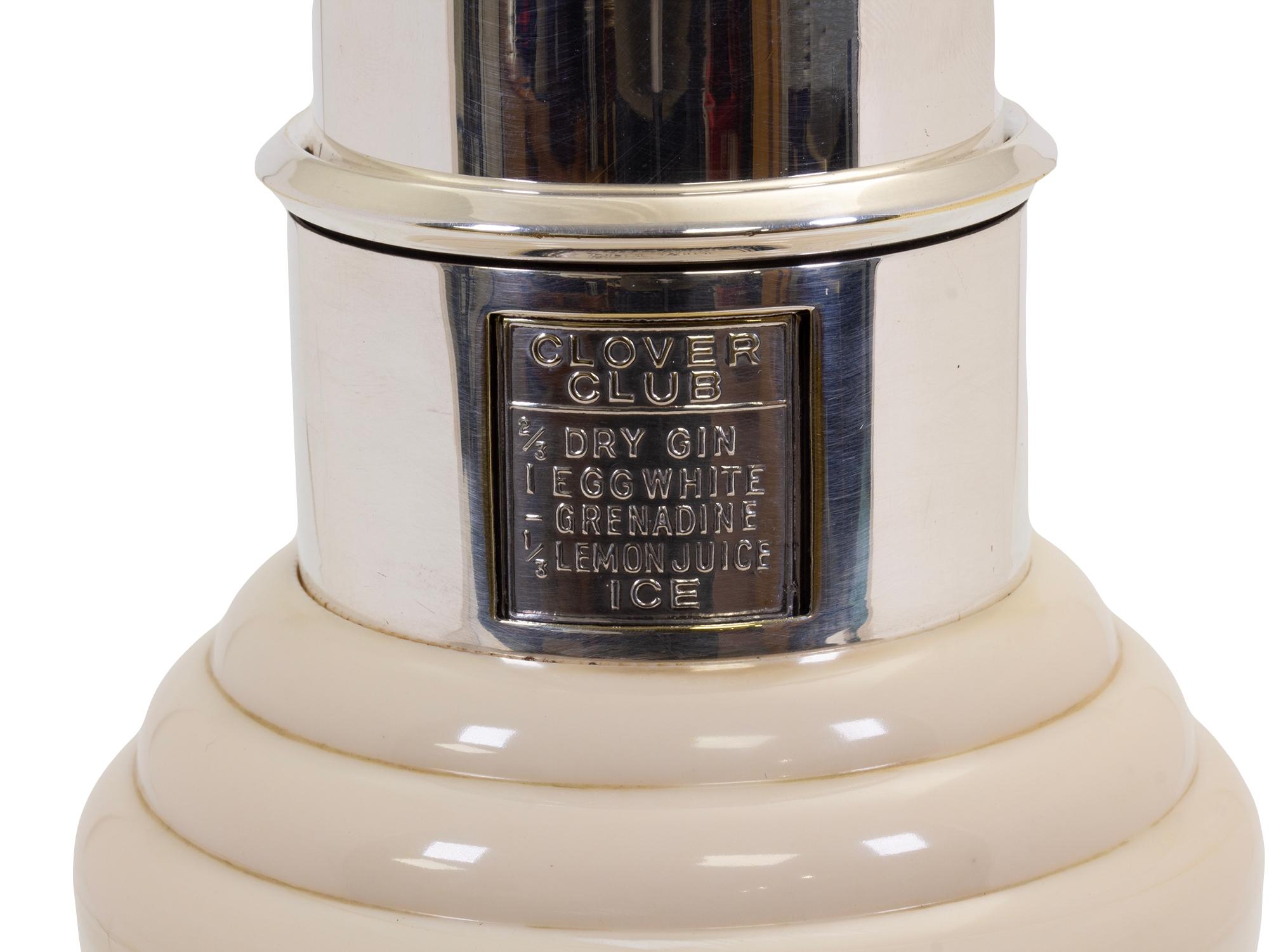 Art Deco Bakelite Cocktail Shaker The Master Incolor For Sale 6