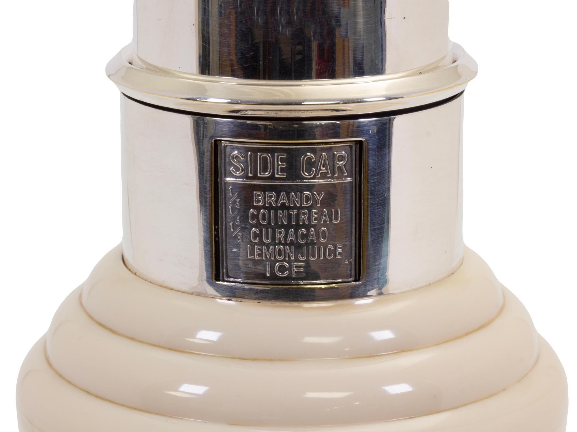 Art Deco Bakelite Cocktail Shaker The Master Incolor For Sale 3