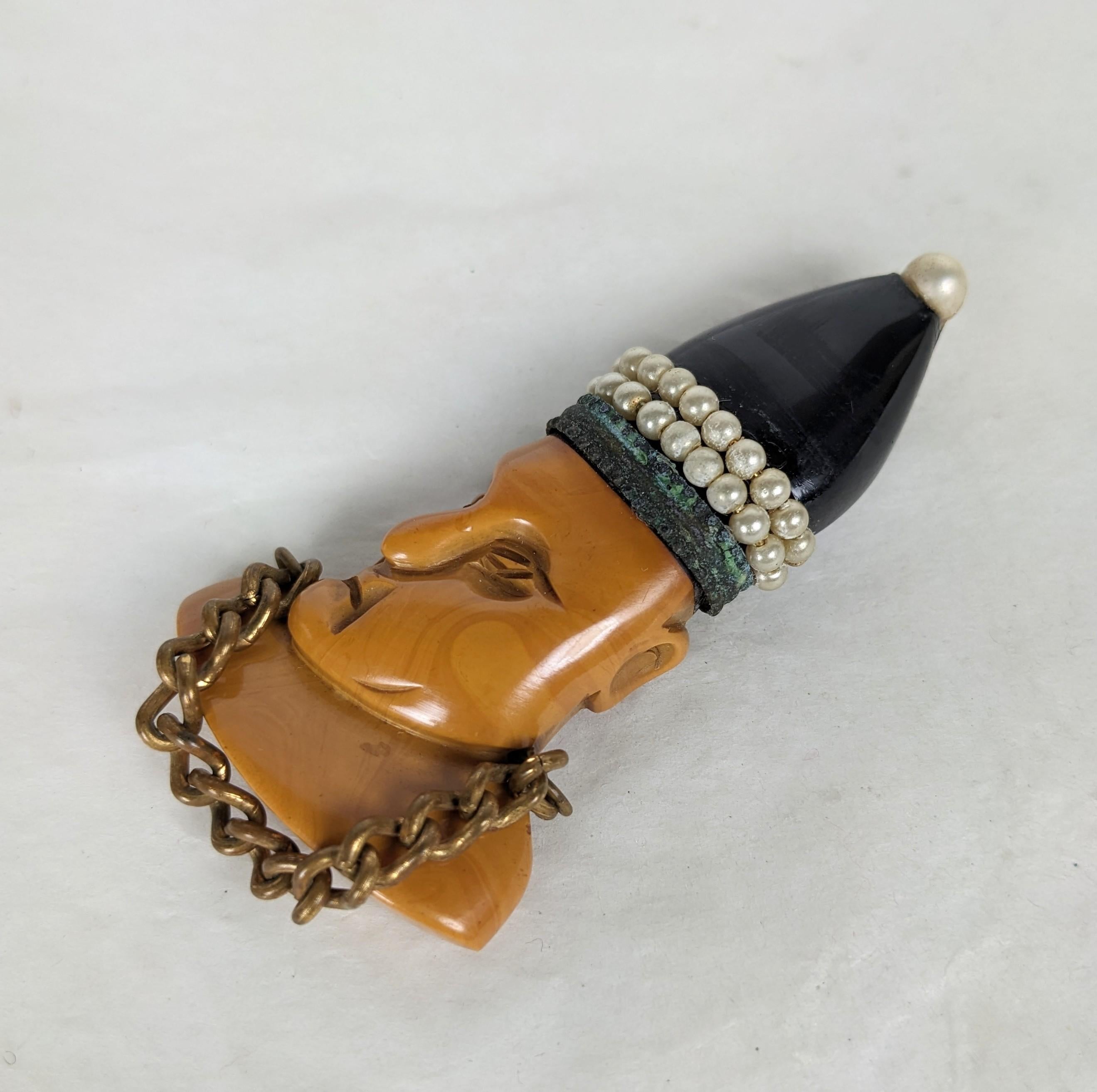 Art Deco Bakelite Figural Brooch In Good Condition For Sale In New York, NY