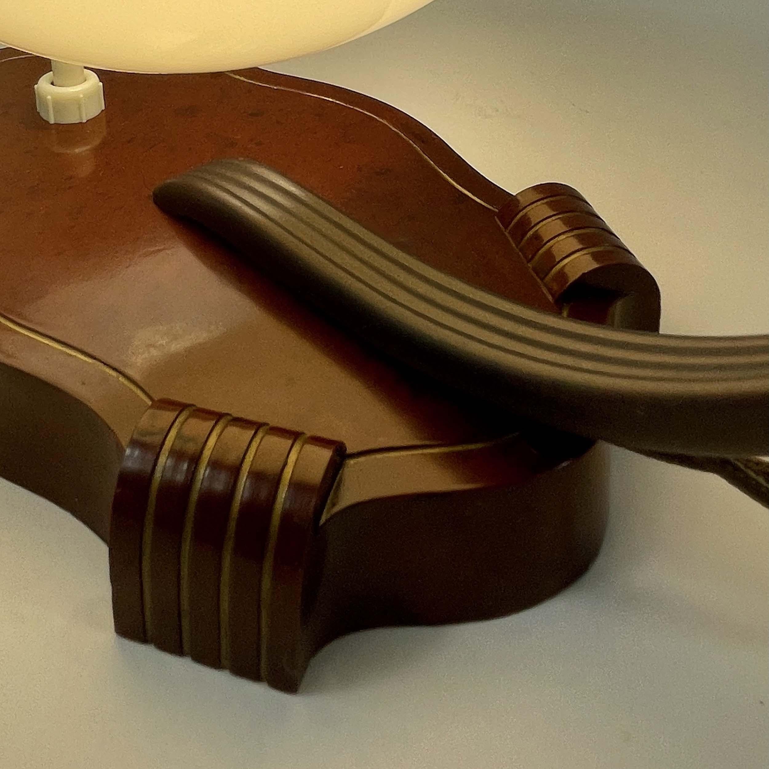 Art Deco Bakelite & Opaline Table Lamp, Germany 1930s en venta 2