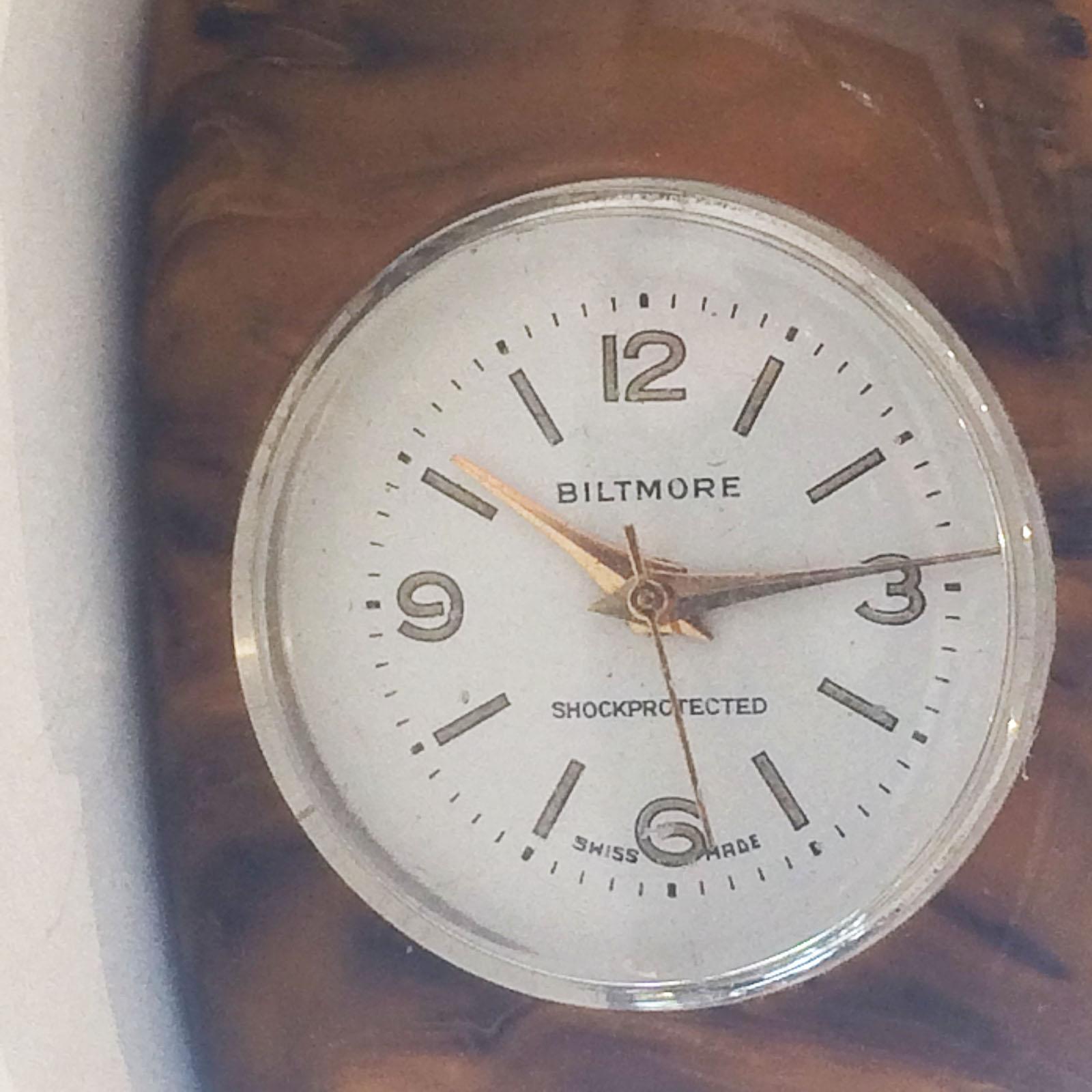 American Bakelite Watch in Rare colour called Mississippi Mud. All perfect condition, with gilt Crown no wear and very soft, aged patina to rear gilt hinge  which still works as new. Excellent condition and keeps good time. Gilt Hour, Minute, and