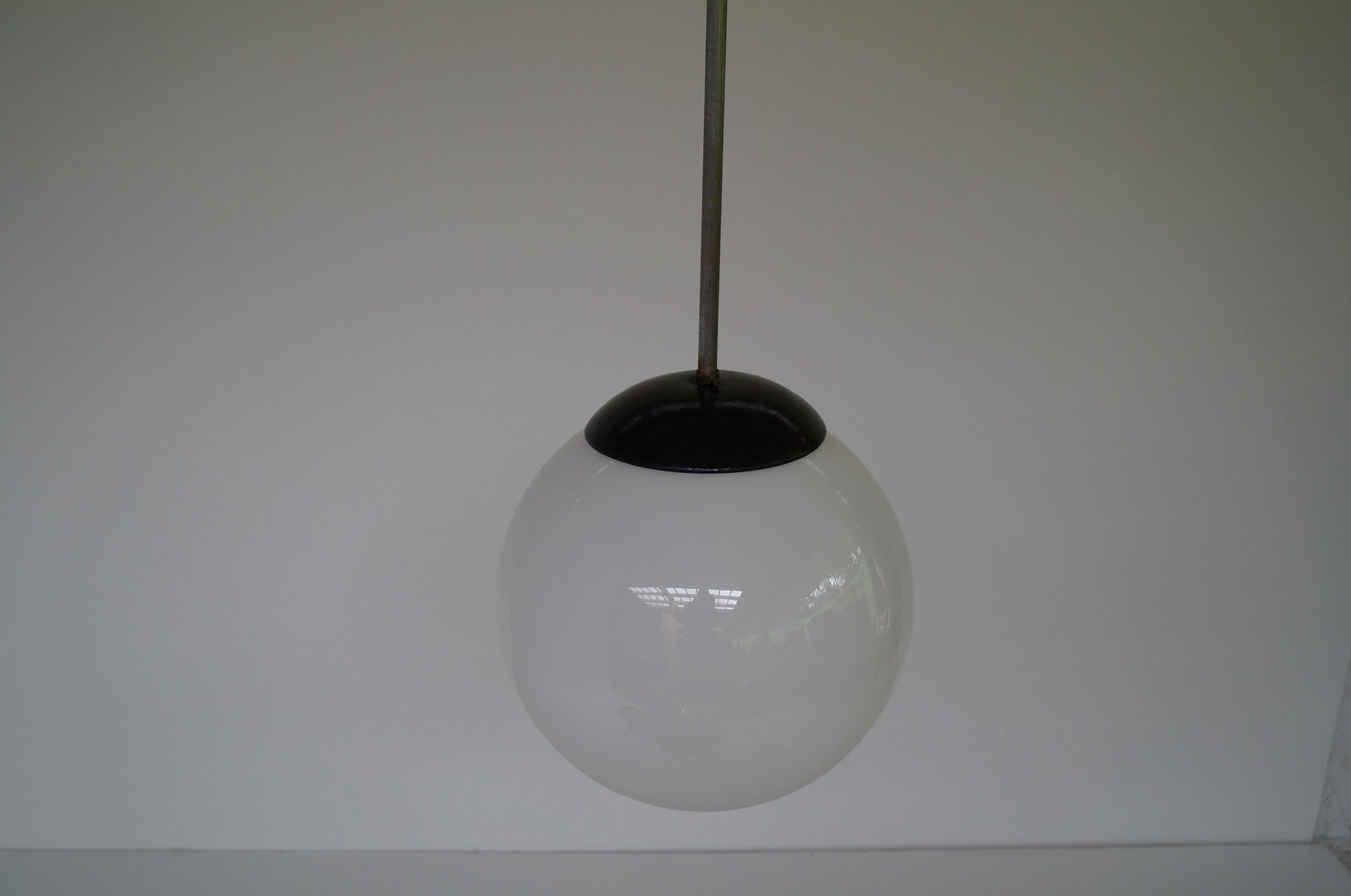 Art Deco Ball Lamp . For Sale 3