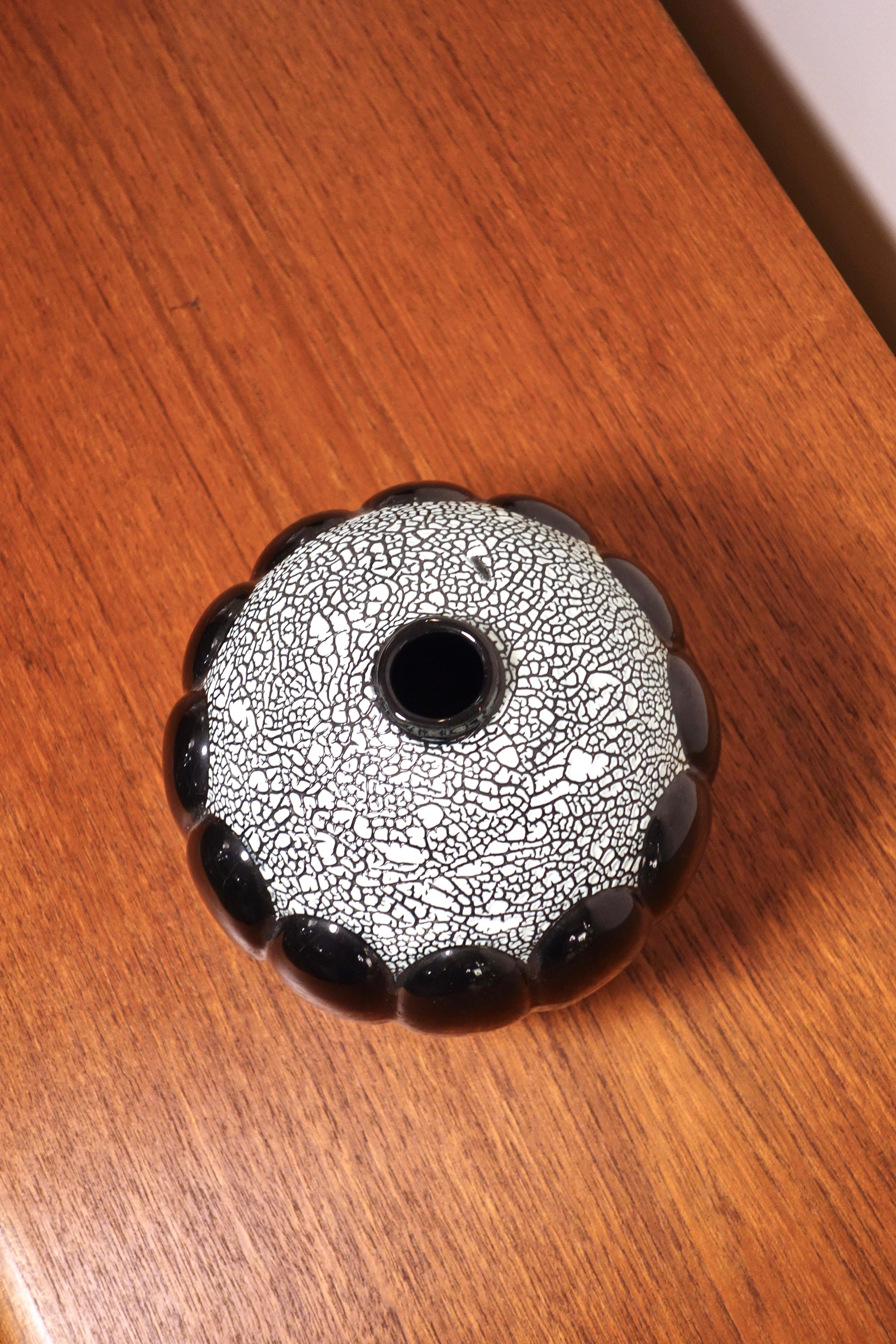 Français Vase Art Déco Ball and Ball par Saint Clément, France 1930's