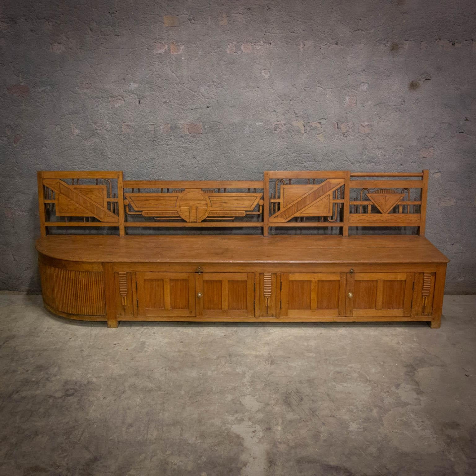 A beautiful Art Deco sofa from Argentina. This sofa comes from a villa of a well-to-do Argentinian, where he has stood for years. Very typical are the Art Deco shapes such as the backrest ornaments. The sofa is not only beautiful to look at, but