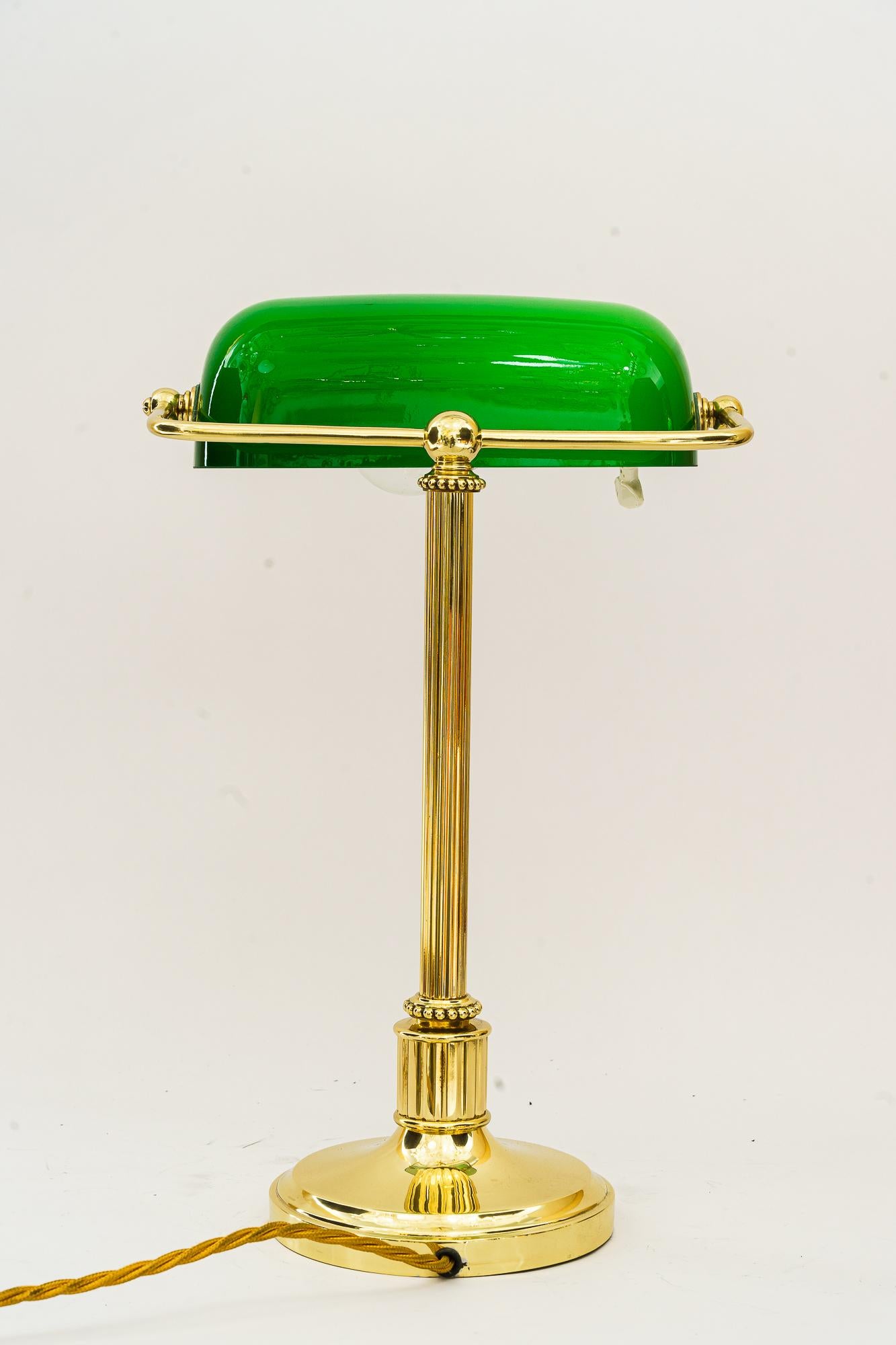 Art Deco Banker Lamp with Green Glass Shade, Vienna, Around 1920s In Good Condition For Sale In Wien, AT