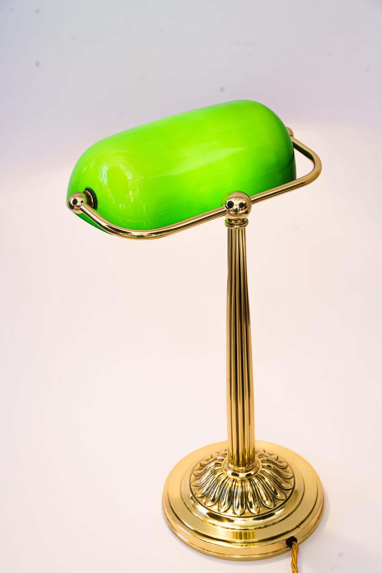 Art Deco Banker Table Lamp with Green Glass Shade Vienna Around, 1920s 3