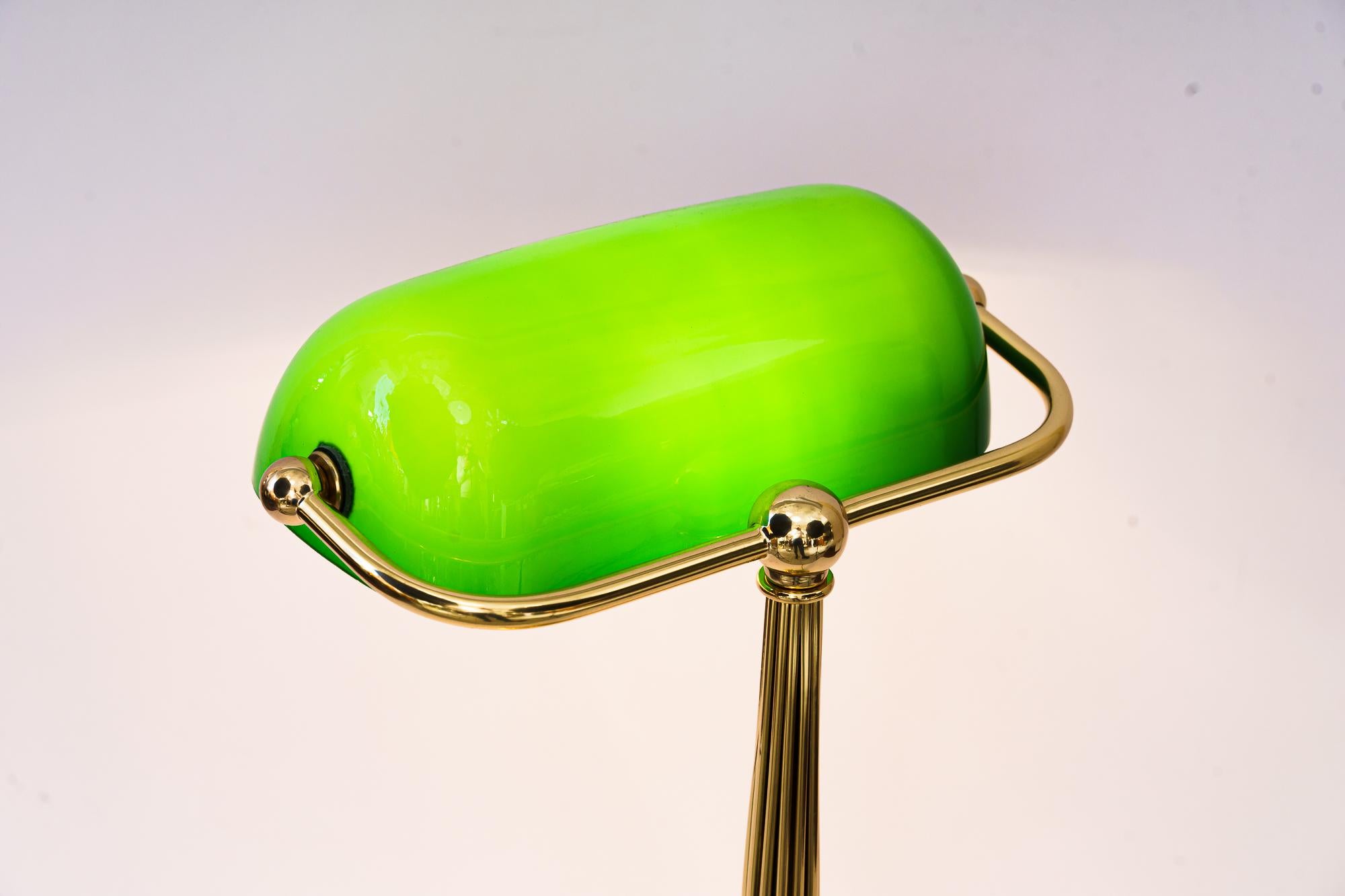 Art Deco Banker Table Lamp with Green Glass Shade Vienna Around, 1920s 4
