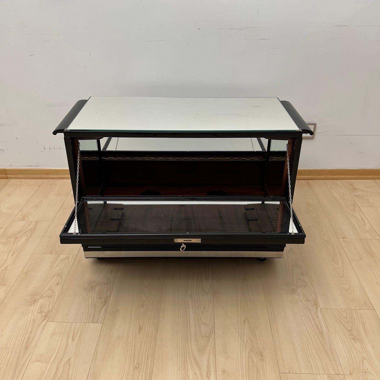 Mid-20th Century Art Deco Bar Cart, Black Lacquer, Mahogany, Mirrors, Chrome, France circa 1930 For Sale