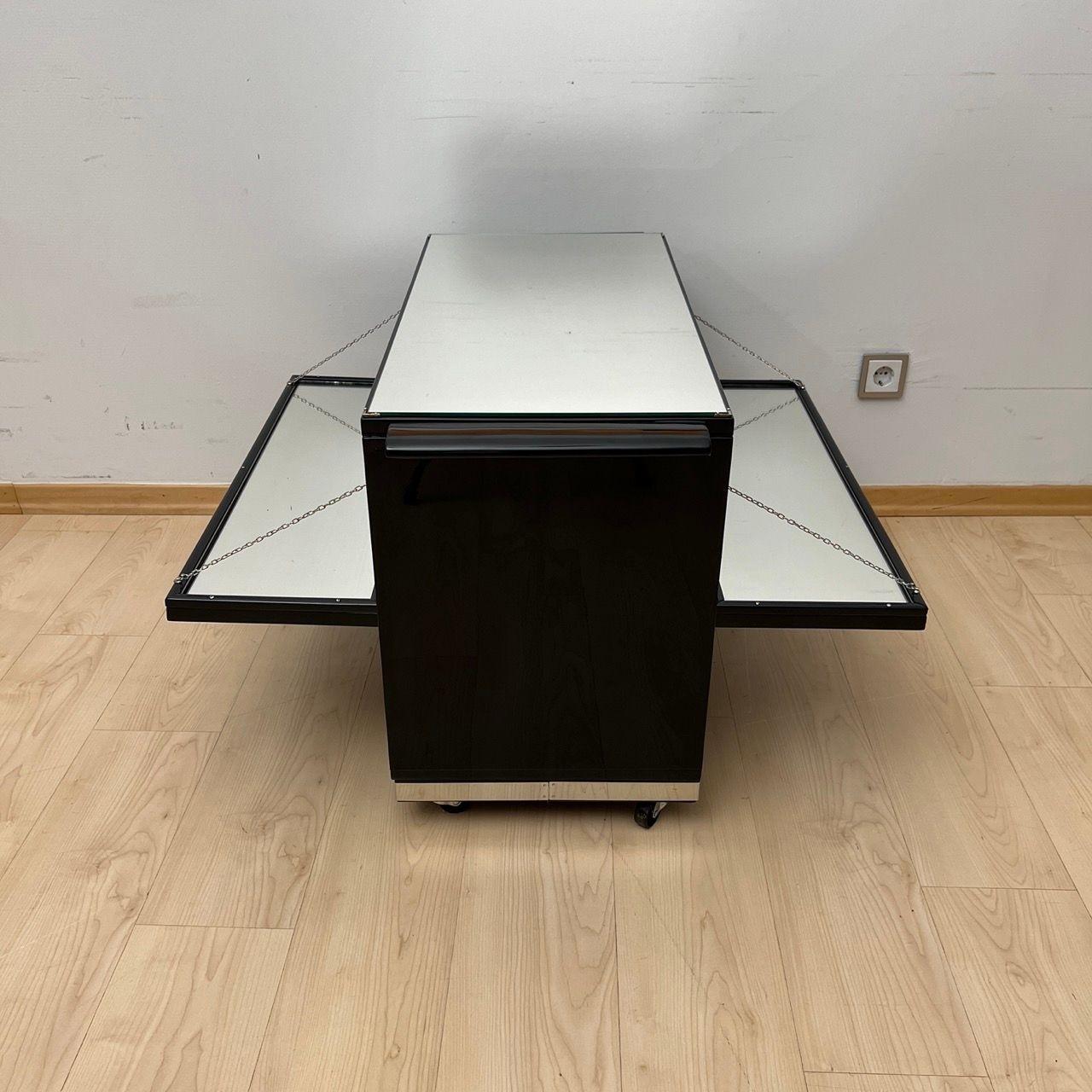 Art Deco Bar Cart, Black Lacquer, Mahogany, Mirrors, Chrome, France circa 1930 For Sale 1
