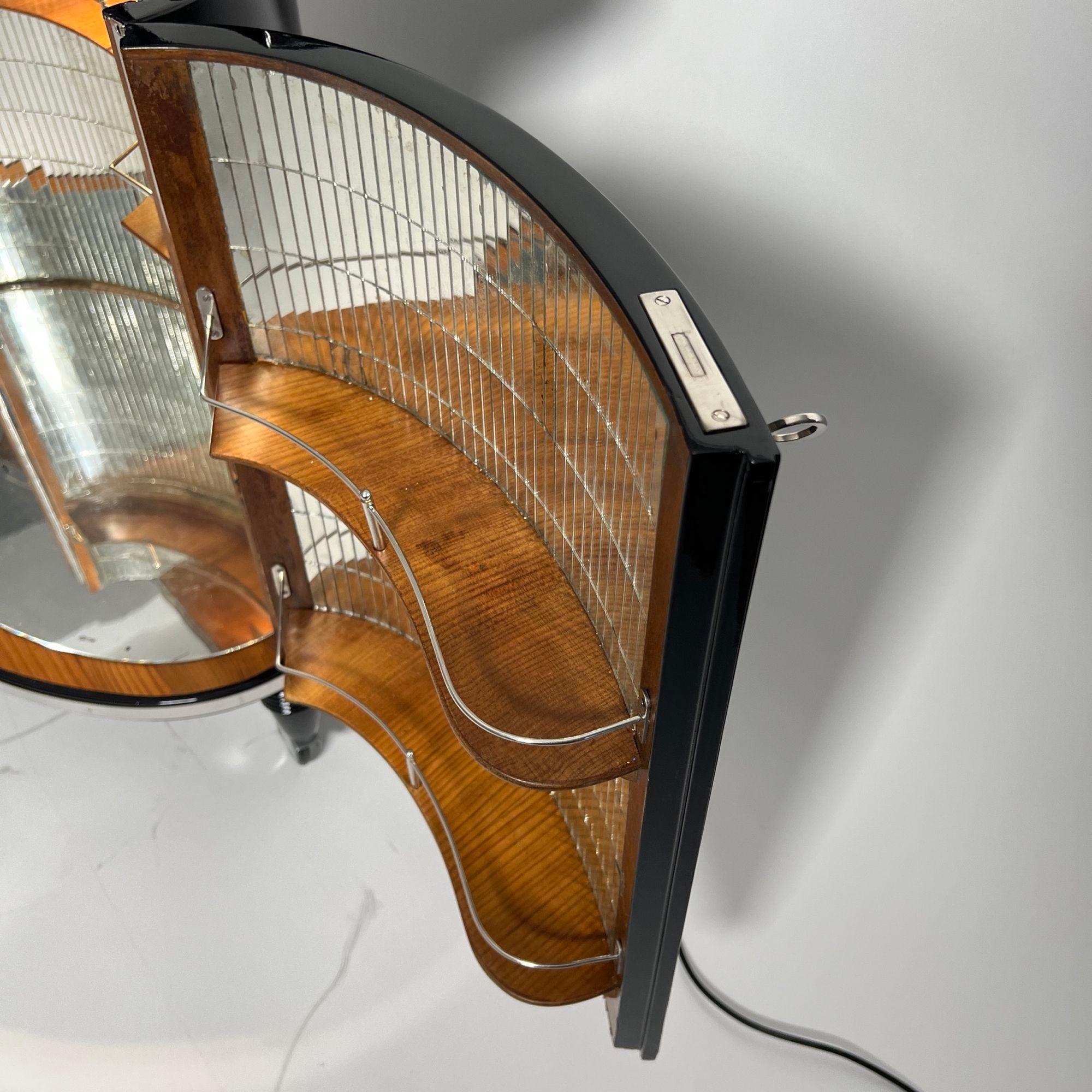 Art Deco Bar Cart, Black Lacquer, Mirrored, Lighting, France circa 1930 12
