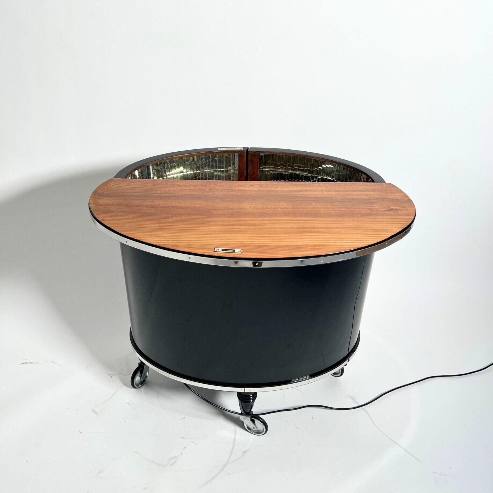 Art Deco Bar Cart, Black Lacquer, Mirrored, Lighting, France circa 1930 In Good Condition In Regensburg, DE