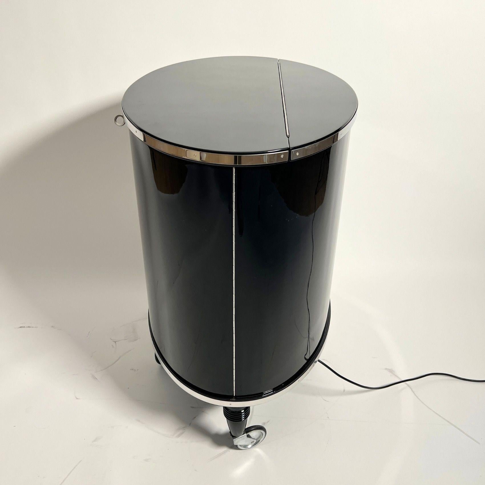 Art Deco Bar Cart, Black Lacquer, Mirrored, Lighting, France circa 1930 1