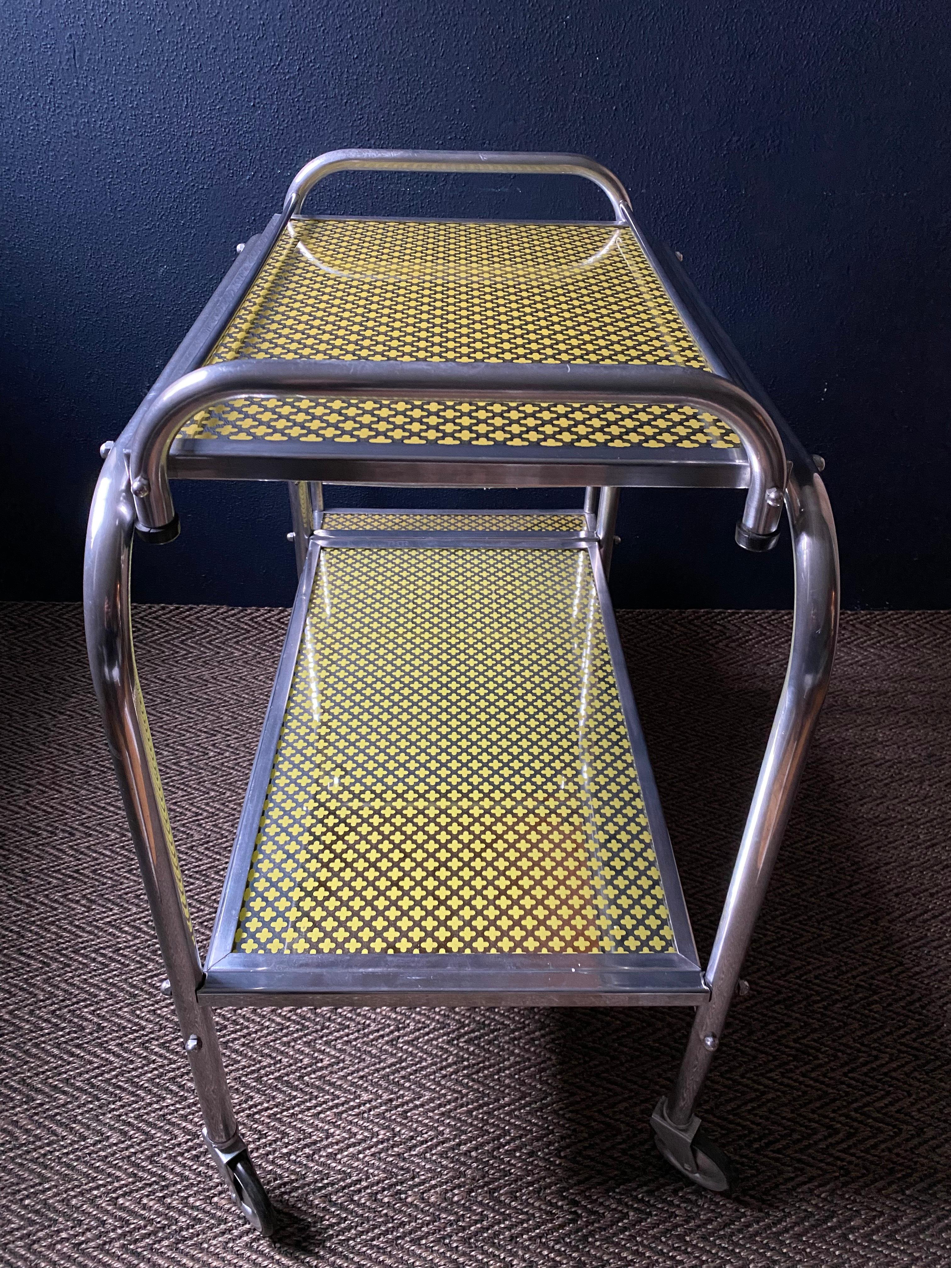 Chariot de bar / chariot de bar Art déco, Bauhaus, France, attribué à Jacques Adnet, années 1940 en vente 2