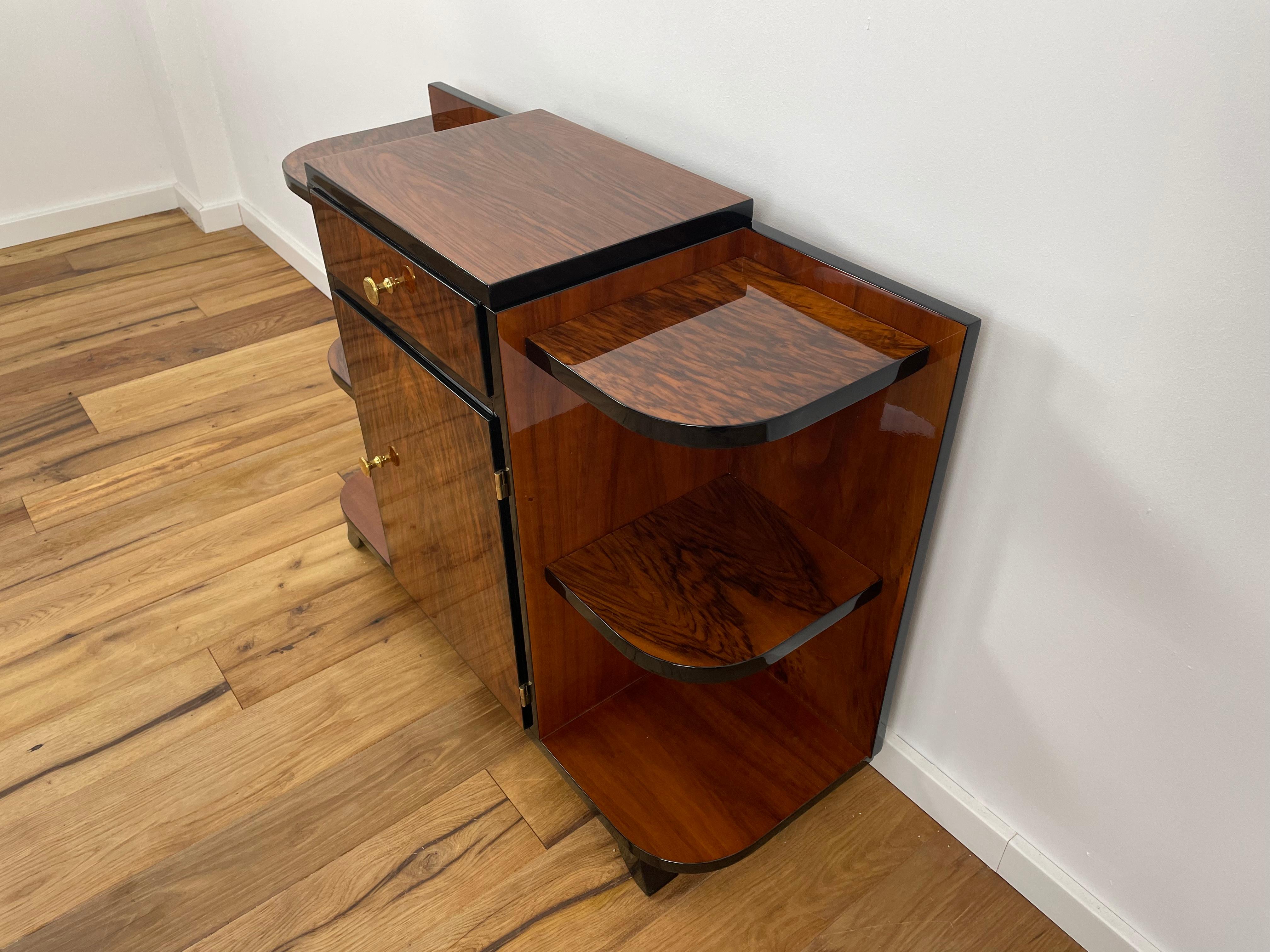 Art Deco Bar Caucasian Walnut and Black Piano Lacquer from Germany 1930 In Good Condition In Greven, DE