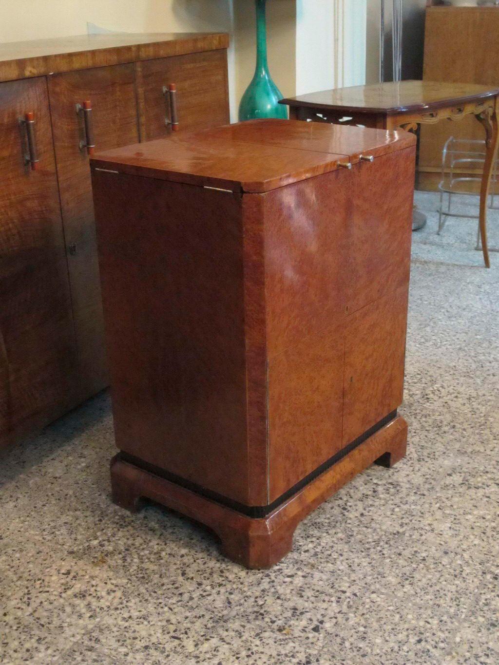 Art Deco Bar in Wood, 1920, French In Good Condition For Sale In Ciudad Autónoma Buenos Aires, C