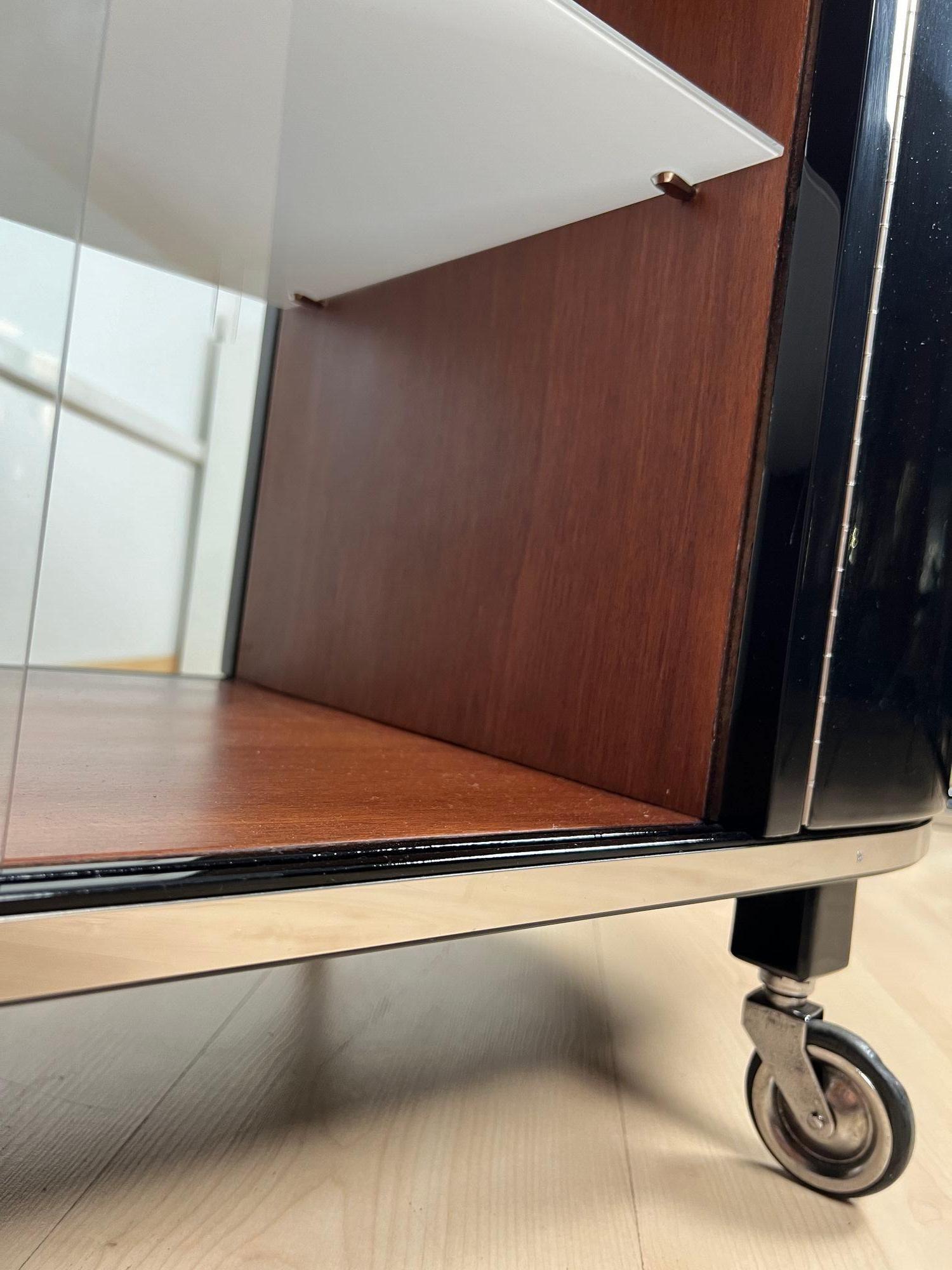 Art Deco Bar Trolley, Black Lacquer, Mahogany, Chrome, France circa 1930 11