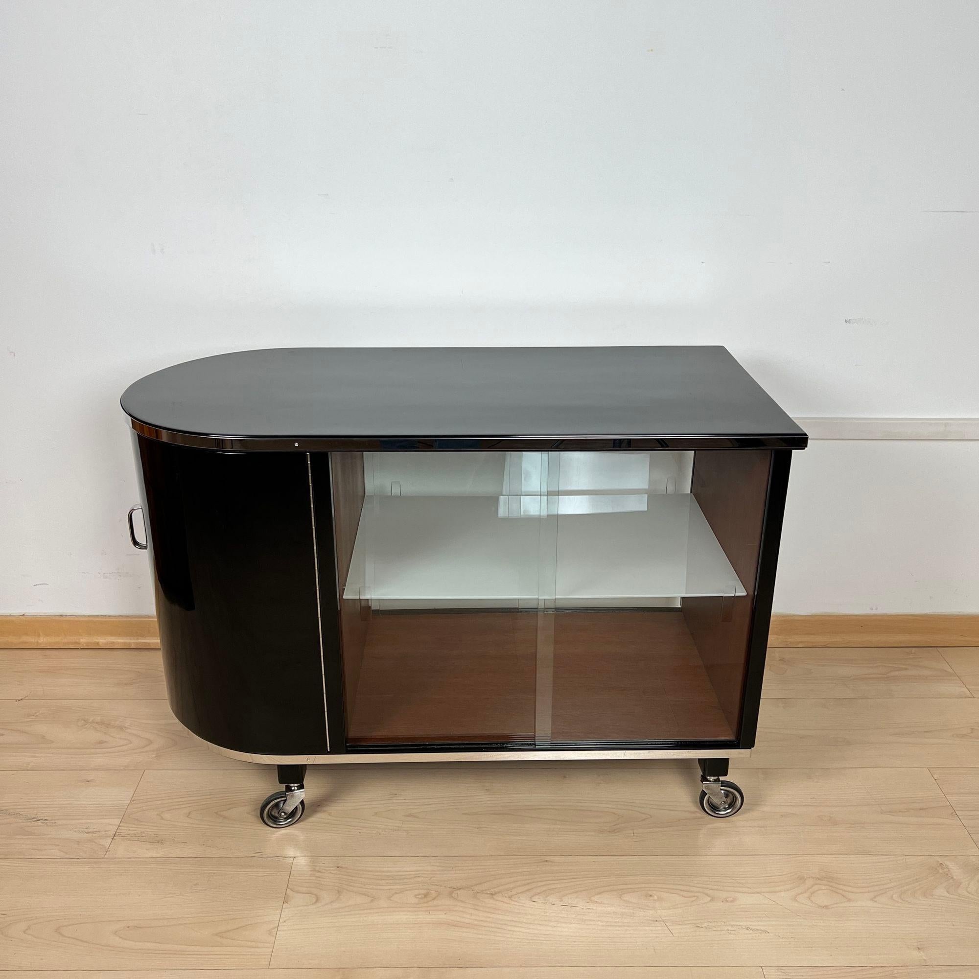 Art Deco Bar Trolley, Black Lacquer, Mahogany, Chrome, France circa 1930 In Good Condition In Regensburg, DE