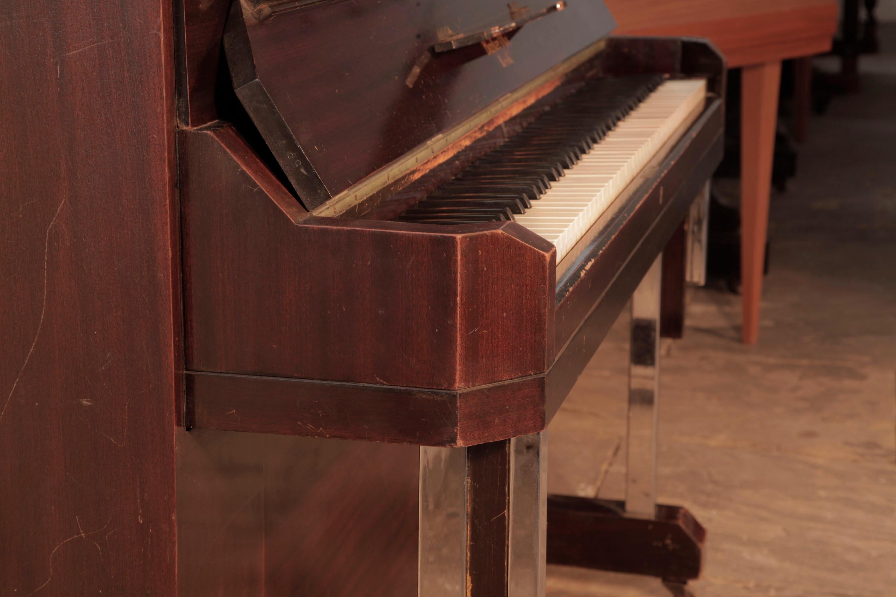 Piano droit Art Déco Barker Étui géométrique en acajou chromé Style Boîtier État moyen - En vente à Leeds, GB