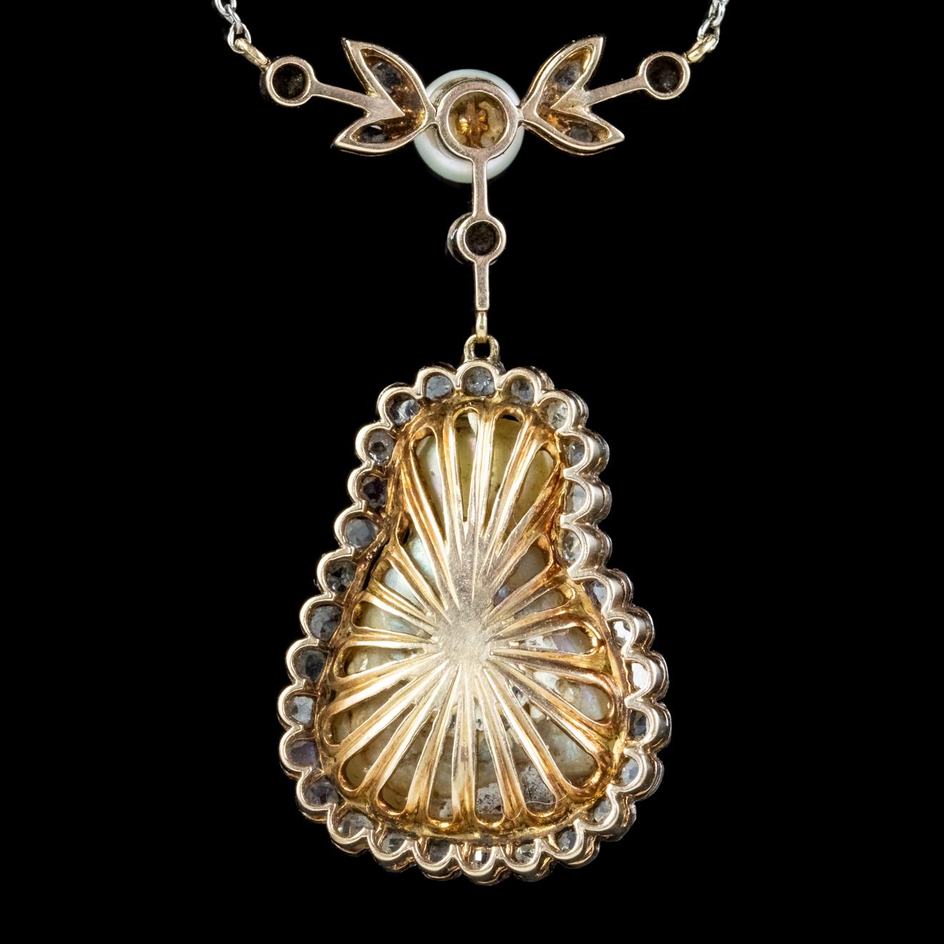 Women's Art Deco Baroque Pearl Diamond Lavaliere Necklace 18ct Gold, Circa 1920 For Sale