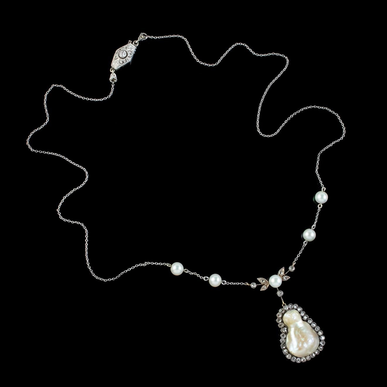 Art Deco Baroque Pearl Diamond Lavaliere Necklace 18ct Gold, Circa 1920 For Sale 1