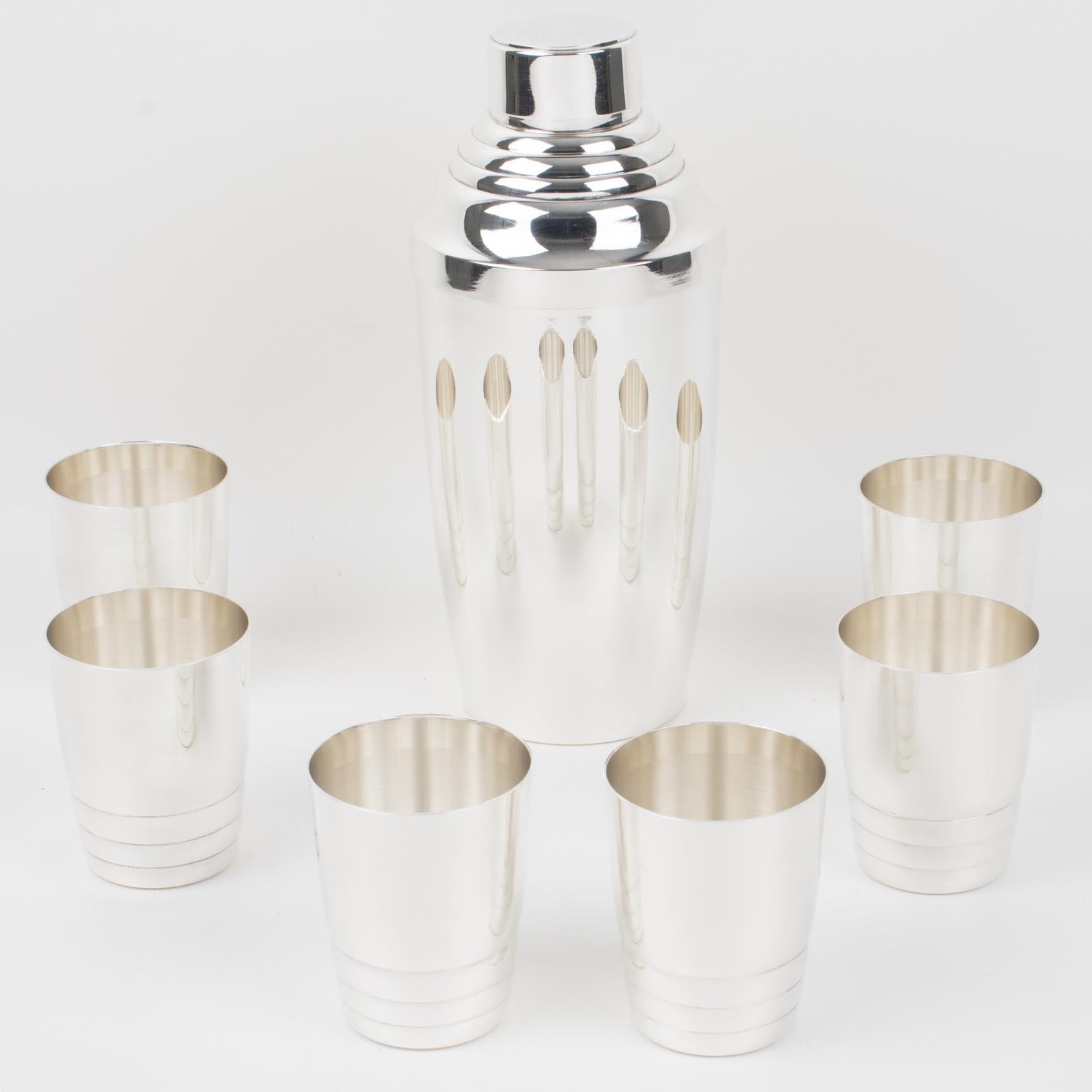 Art Deco Barware Silver Plate Cocktail Shaker and Six Glasses, France 1940s For Sale 2
