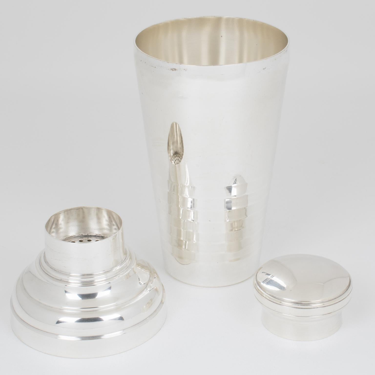 Mid-20th Century Art Deco Barware Silver Plate Cocktail Shaker, Eight Glasses and Tray Set, 1940s For Sale