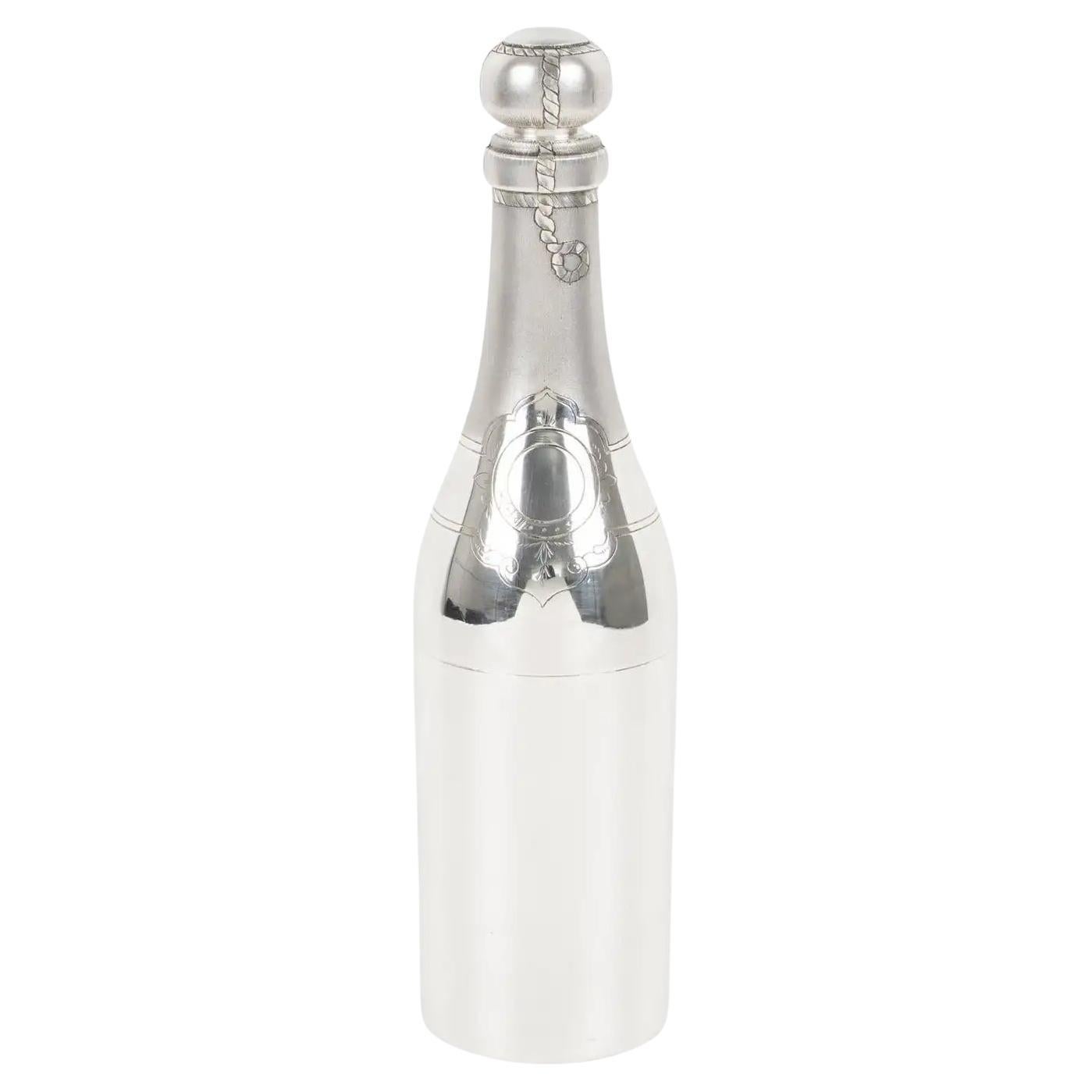 Versilberter Martini-Cocktailshaker in Champagner-Flaschenform im Art déco-Stil