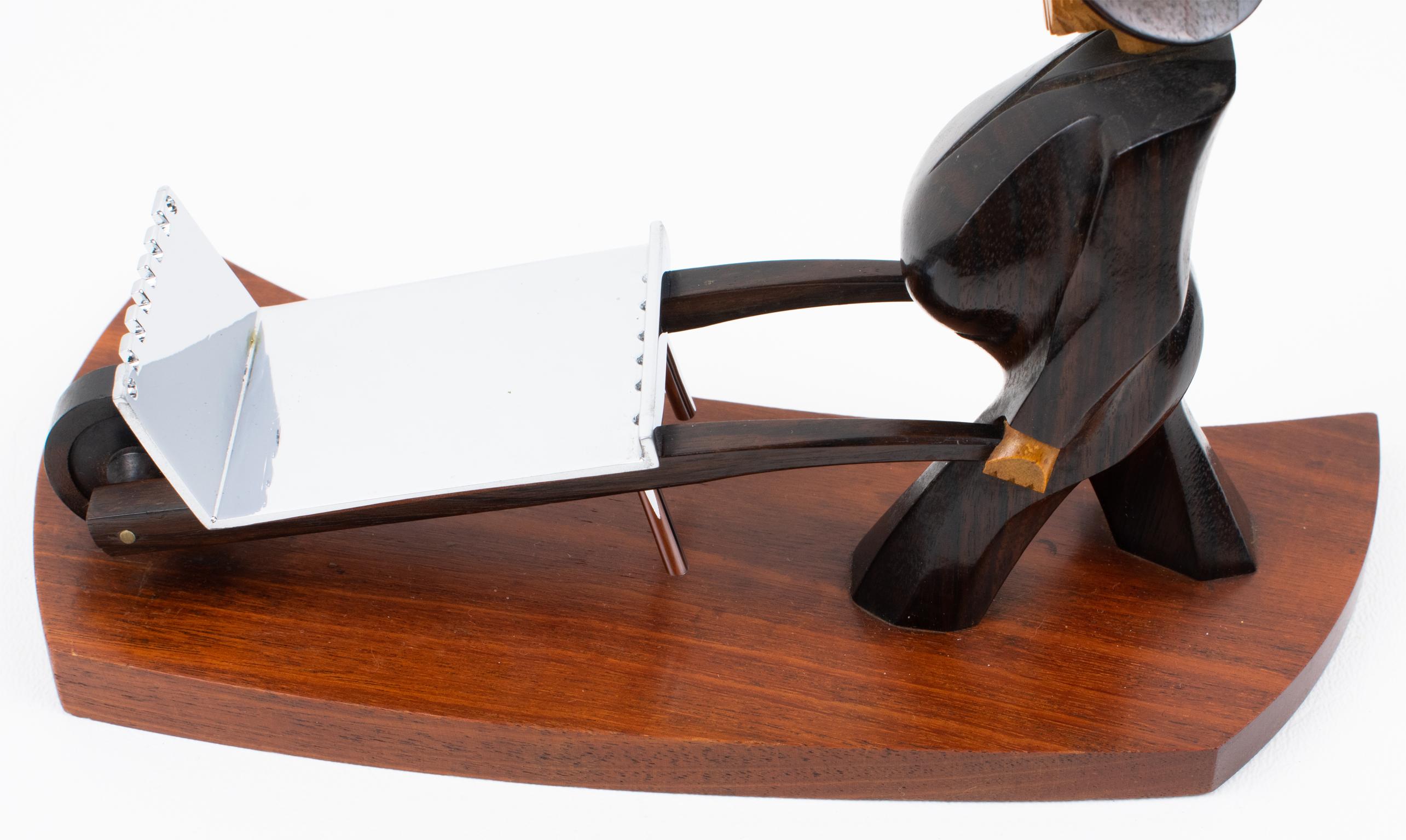 Picks da cocktail in legno e metallo in stile Art Déco, uomo con carriola in vendita 5