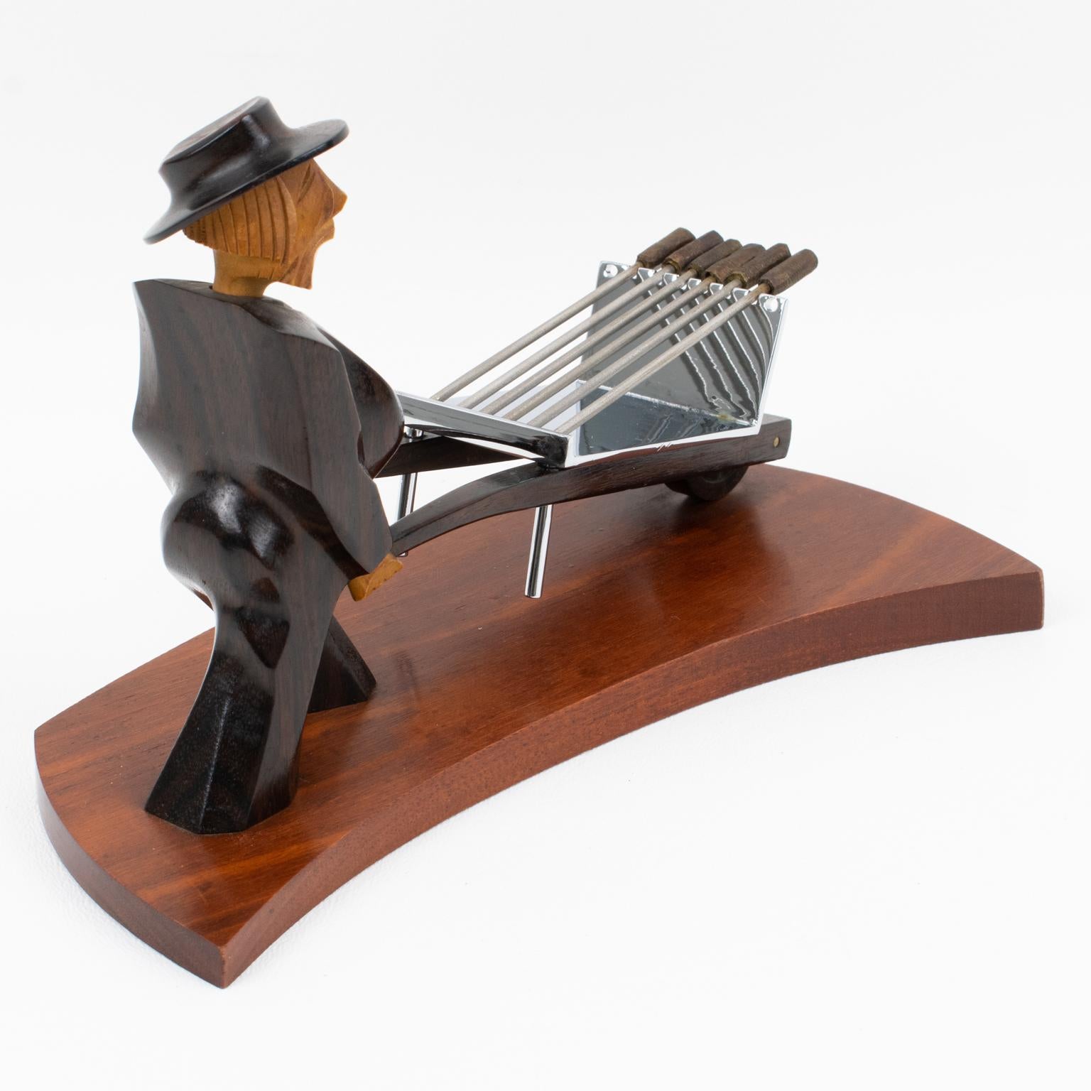 Picks da cocktail in legno e metallo in stile Art Déco, uomo con carriola In condizioni ottime in vendita a Atlanta, GA