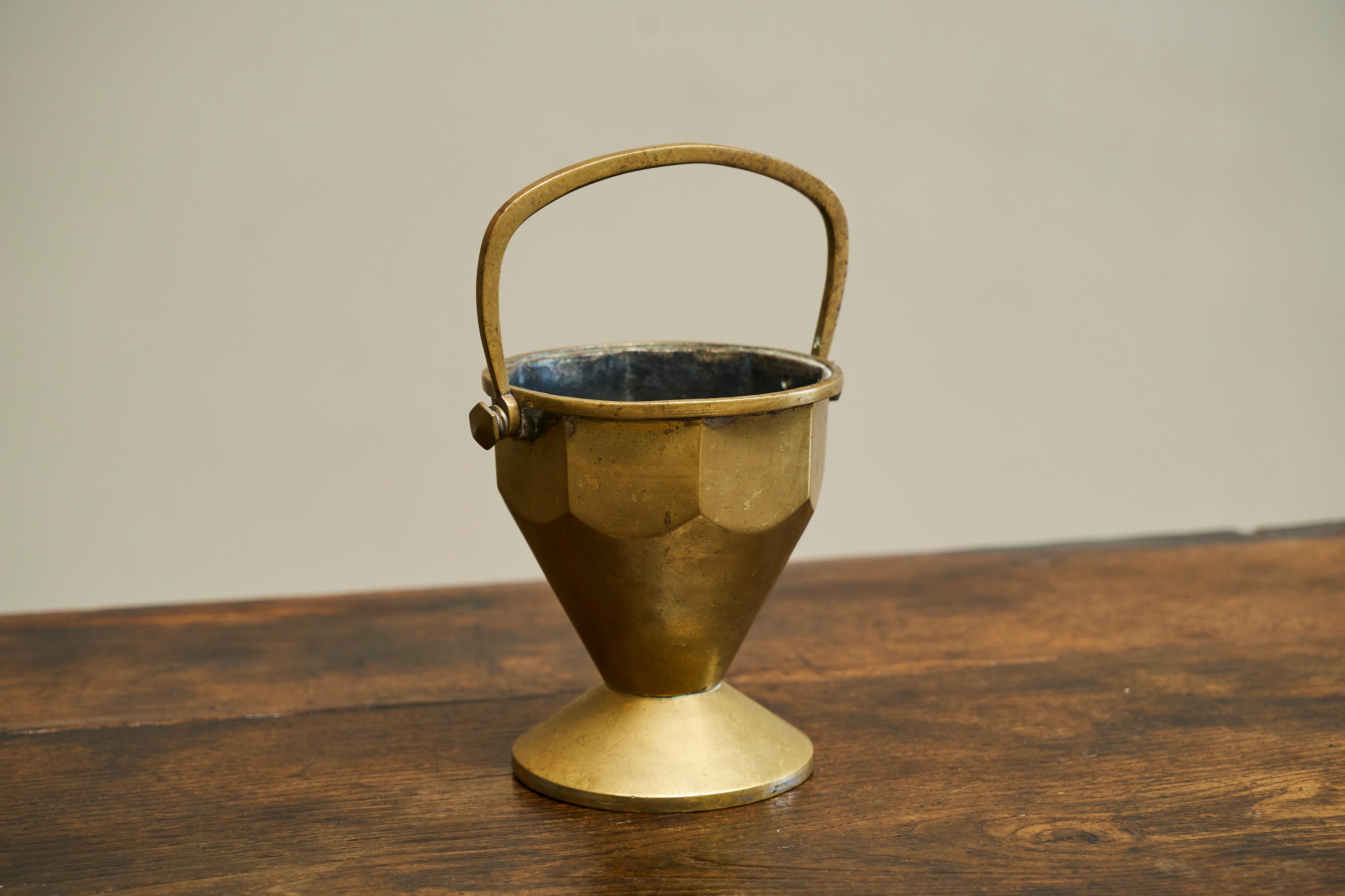 European Art Deco Basket with Handle in Patinated Solid Brass Early 20th Century For Sale