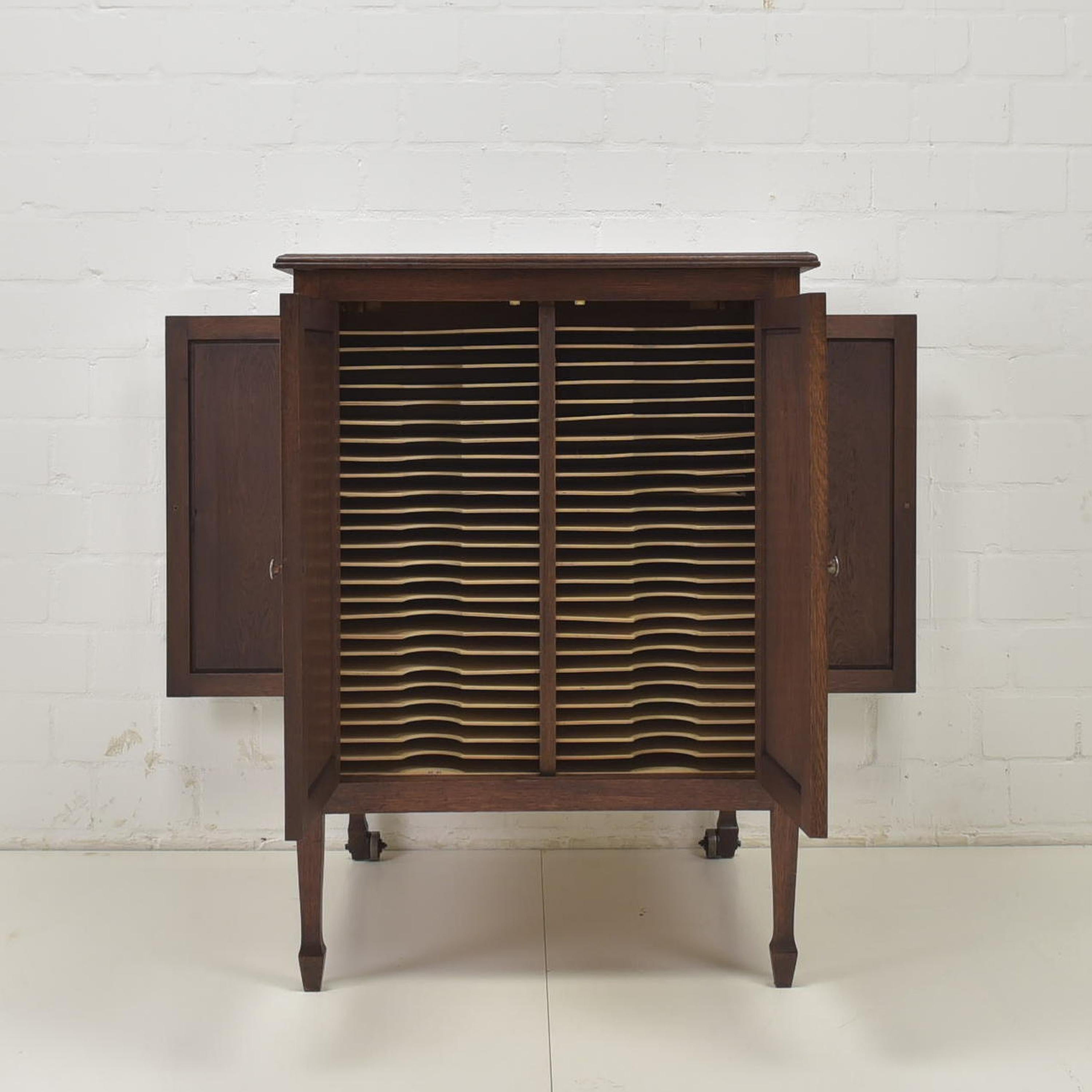 Art Deco Bauhaus 3 Sides Office Cabinet in Oak, 1925 In Good Condition For Sale In Lüdinghausen, DE