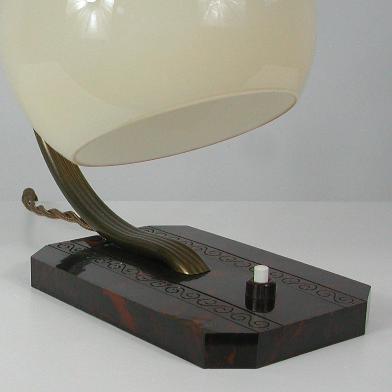 Art Deco Bauhaus Bakelite and Opaline Table Lamp, 1930s 6