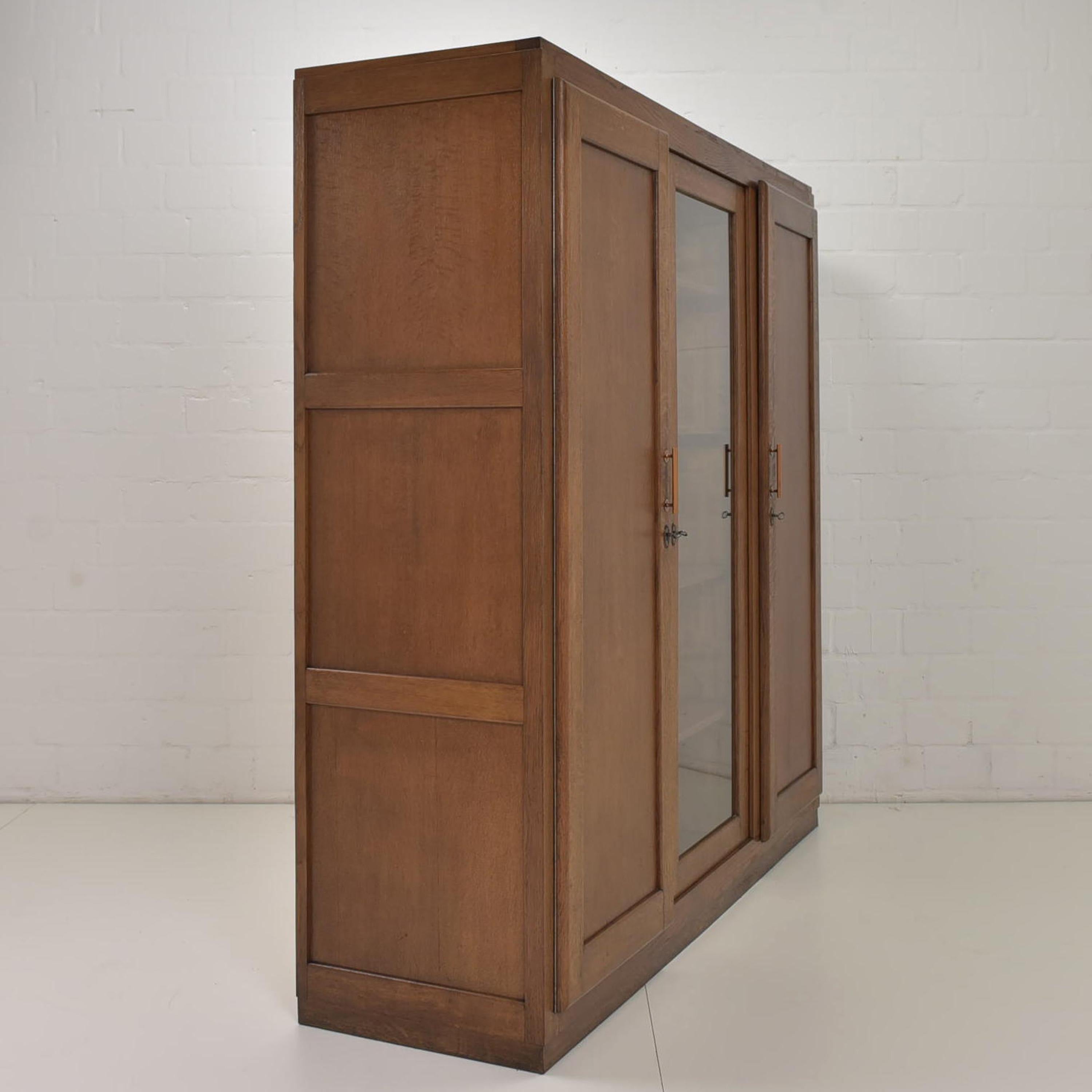 Art Deco Bauhaus Bookcase Display Cabinet in Oak, 1935 7