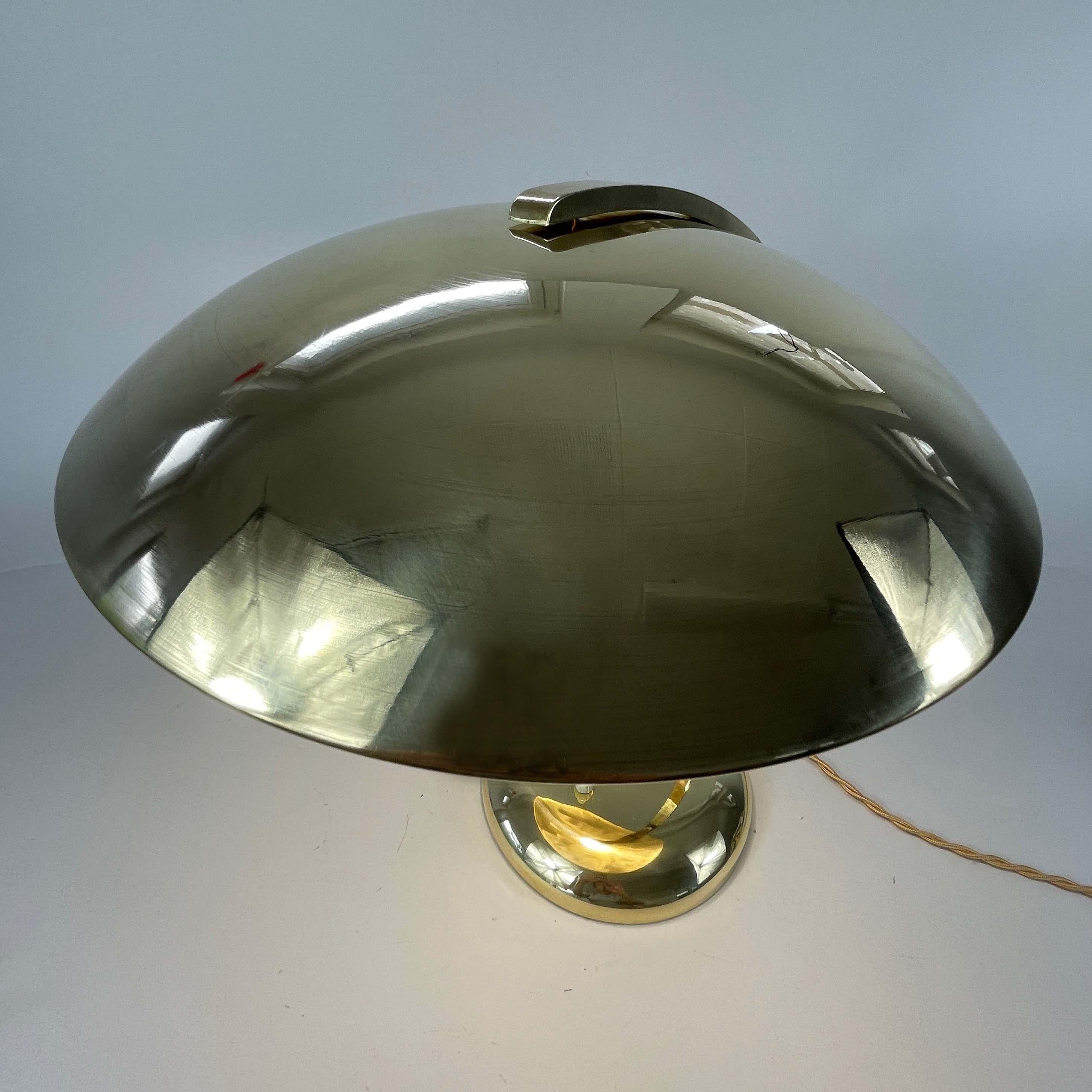 Lampada da tavolo in ottone Bauhaus GLEIBO di Hillebrand, Germania anni '30 in vendita 7