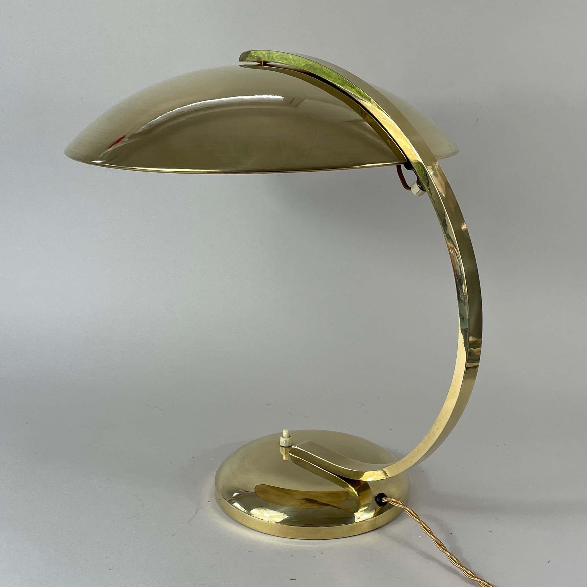 Lampada da tavolo in ottone Bauhaus GLEIBO di Hillebrand, Germania anni '30 in vendita 8