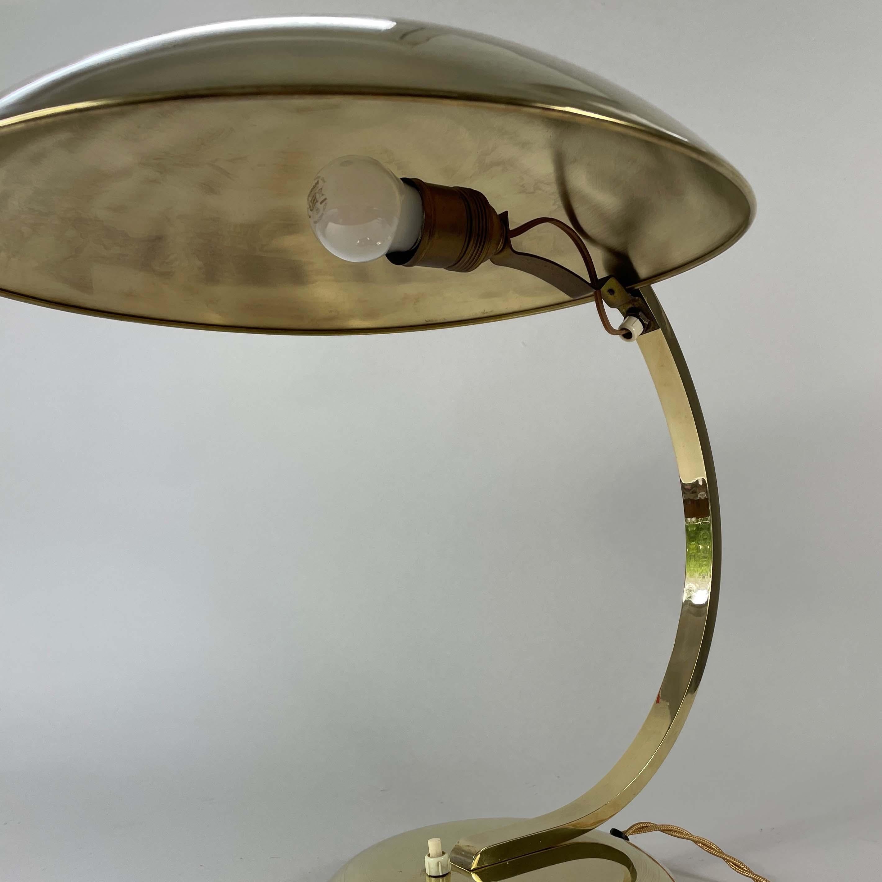 Lampada da tavolo in ottone Bauhaus GLEIBO di Hillebrand, Germania anni '30 in vendita 9