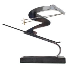 Sculpture sportive Art Deco Bauhaus en chrome et marbre:: skieur:: vers 1930