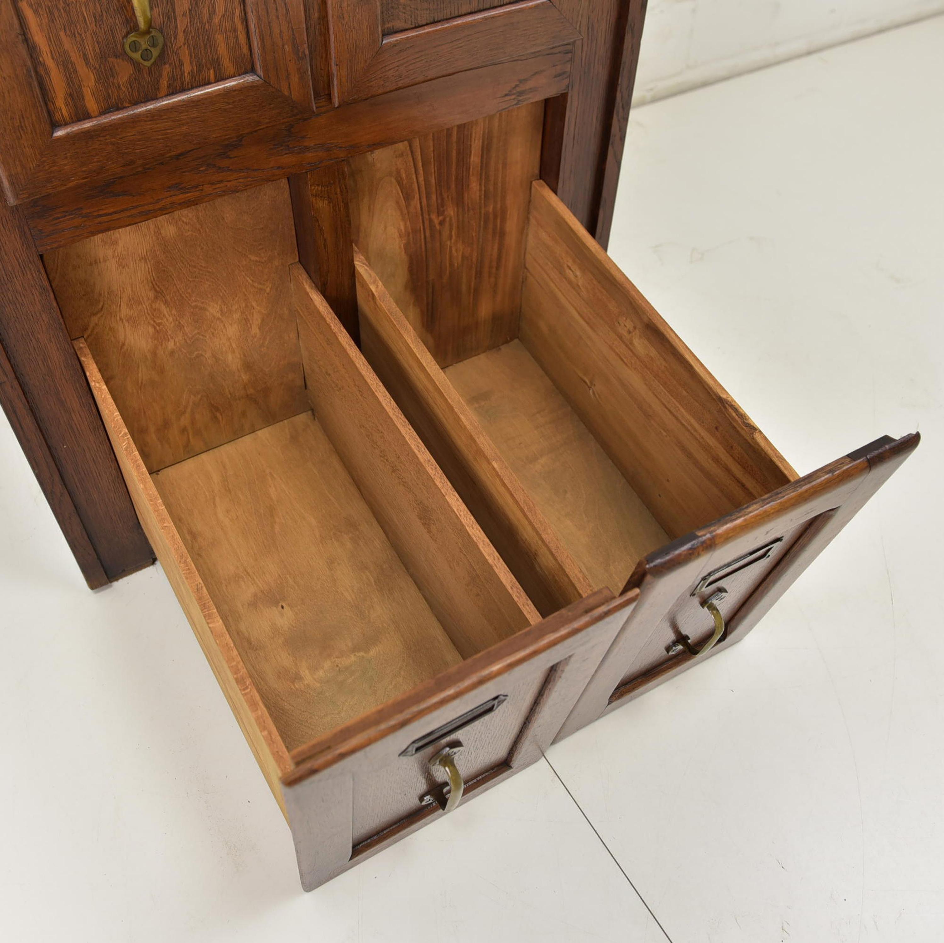 Art Deco Bauhaus Drawer Cabinet / File Cabinet Narrow in Oak, 1925 2