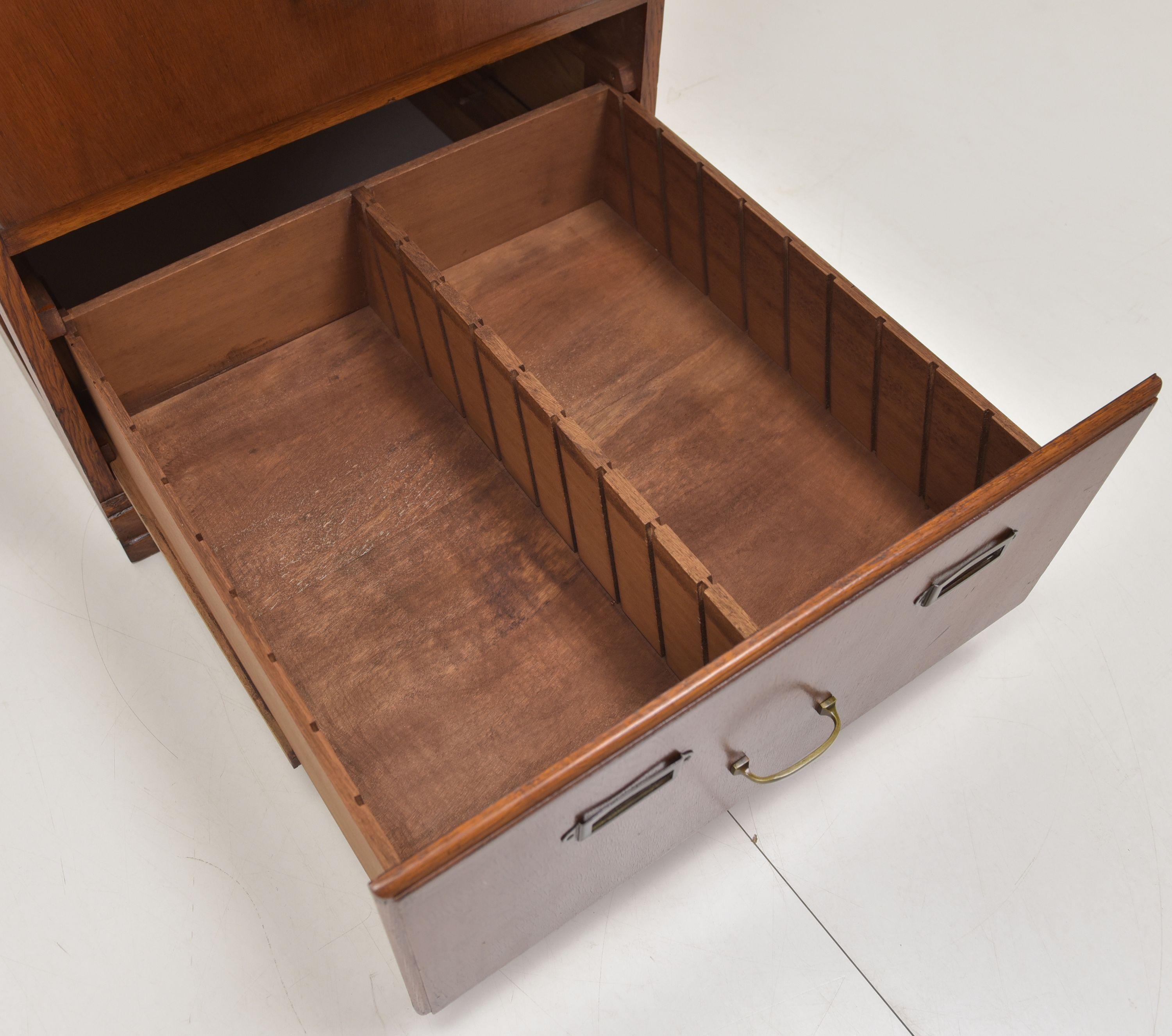 Art Deco Bauhaus Drawer Cabinet / File Cabinet Narrow in Oak, 1935 2