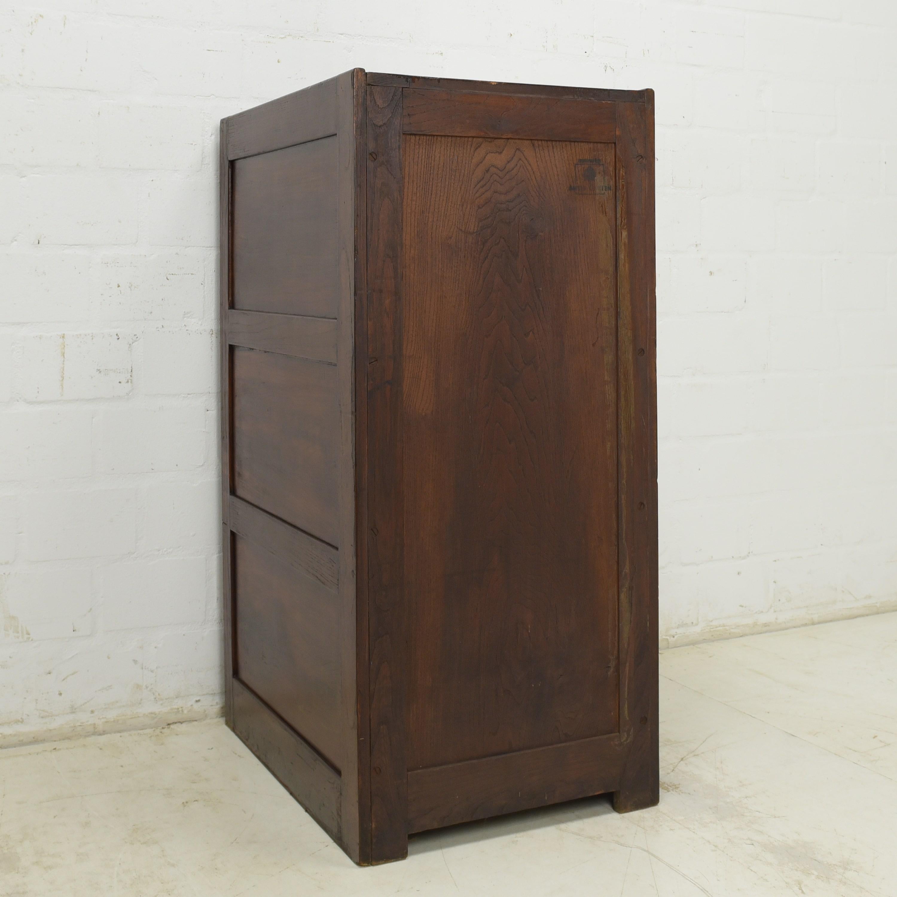Meuble à tiroirs / Petit meuble à dossiers Art Déco Bauhaus, 1930 en vente 6