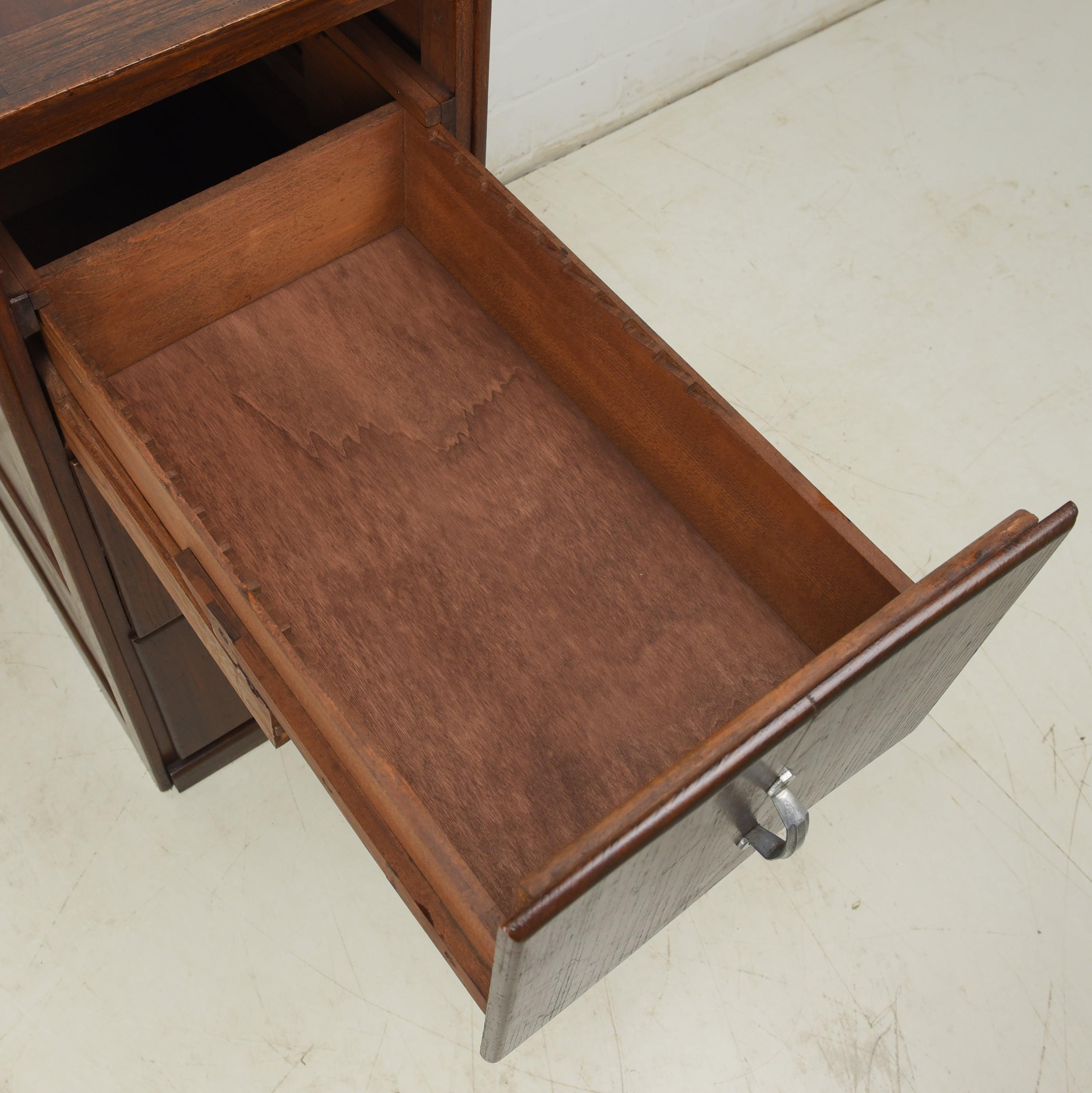 Meuble à tiroirs / Petit meuble à dossiers Art Déco Bauhaus, 1930 Bon état - En vente à Lüdinghausen, DE