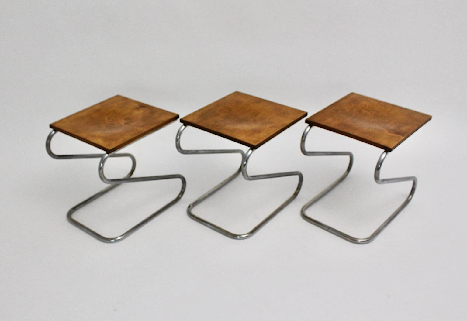 Trois tabourets en métal chromé Art Déco de l'époque Bauhaus, années 1930, Allemagne en vente 4