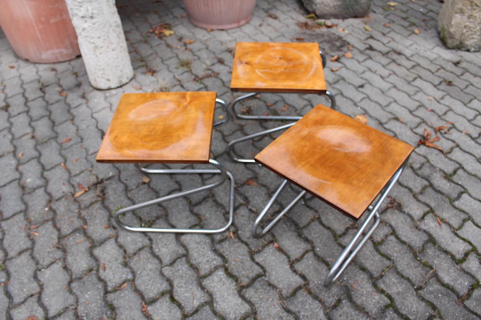 Trois tabourets en métal chromé Art Déco de l'époque Bauhaus, années 1930, Allemagne en vente 8