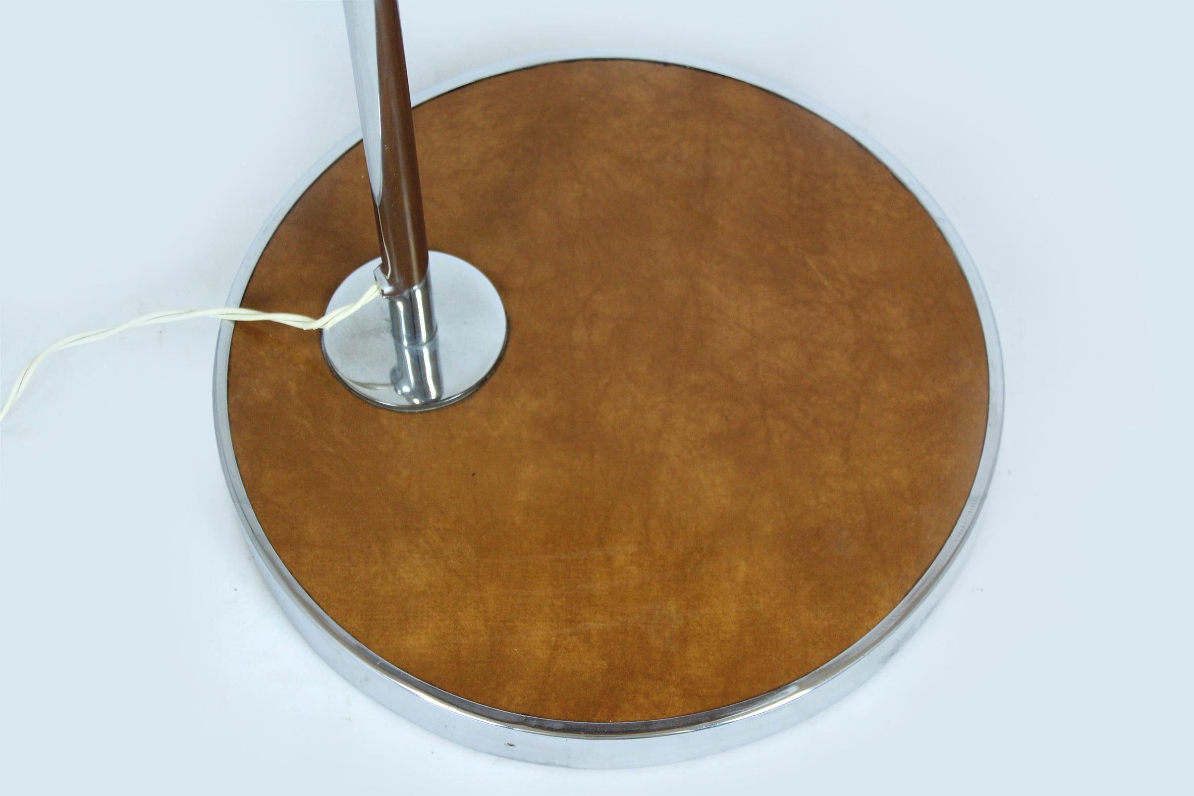 20ième siècle Lampadaire Bauhaus, années 1940 en vente