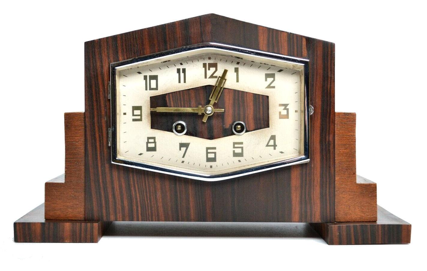 Art Deco Bauhaus German Mantel Clock, c1930 For Sale 2
