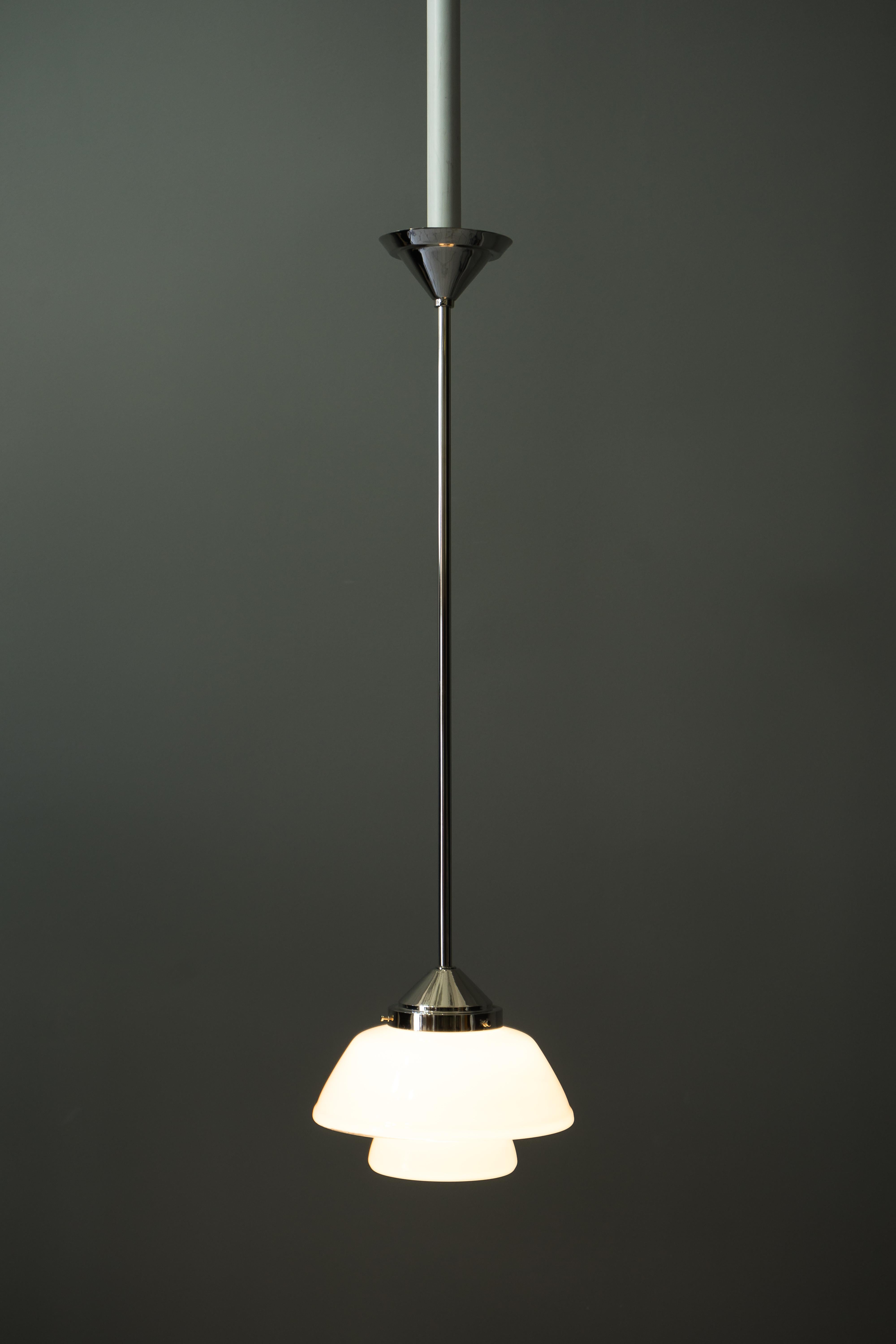 Vernickelte Bauhaus-Pendelleuchte im Art déco-Stil, Deutschland, ca. 1920er Jahre im Angebot 7