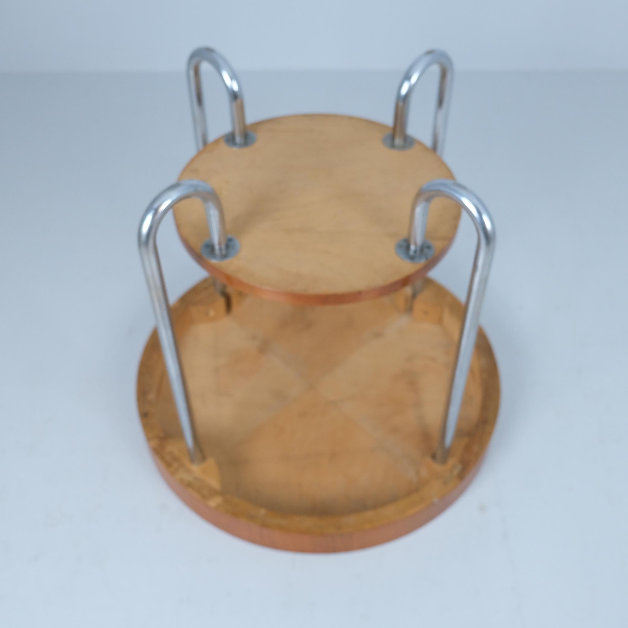 Art Deco / Bauhaus Round Wooden Table with Tubular Steel legs, Circa 1930s in vendita 1