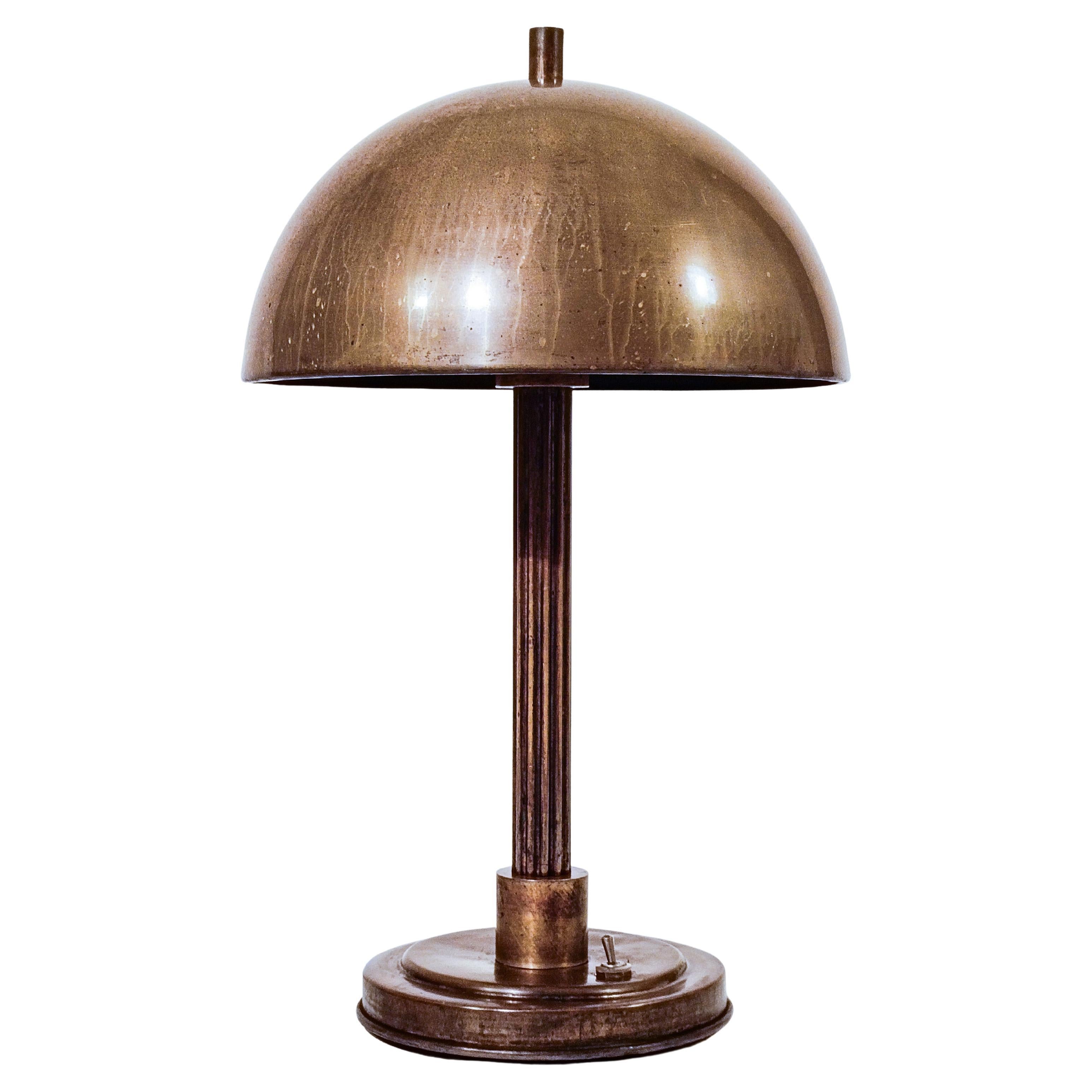 Art Deco. Bauhaus style bronze table lamp, Switzerland, 1920s