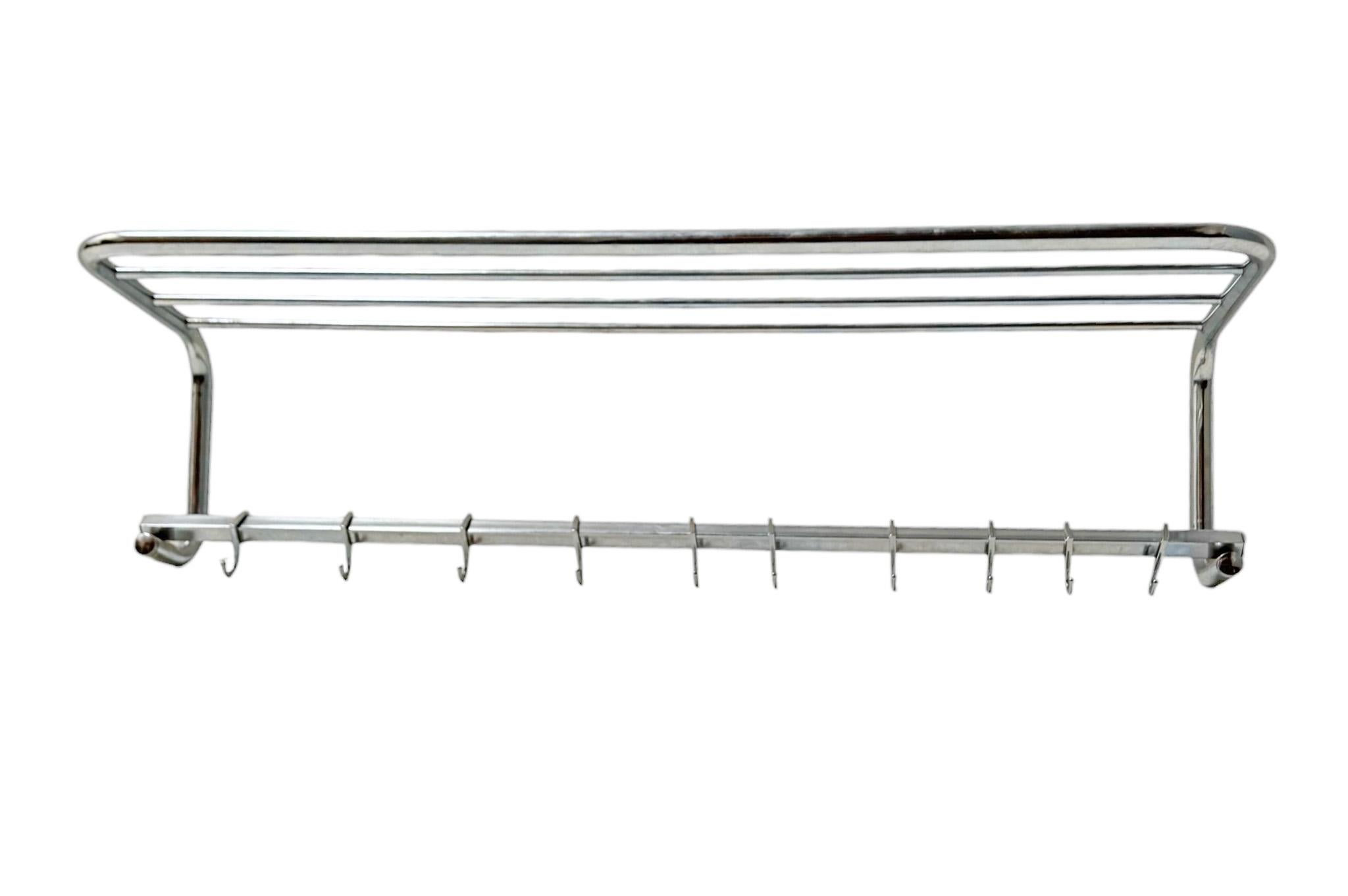 Art Deco Bauhaus Style Chrome Tubular Steel Wall Coat Rack, 1930s In Good Condition For Sale In Amsterdam, NL